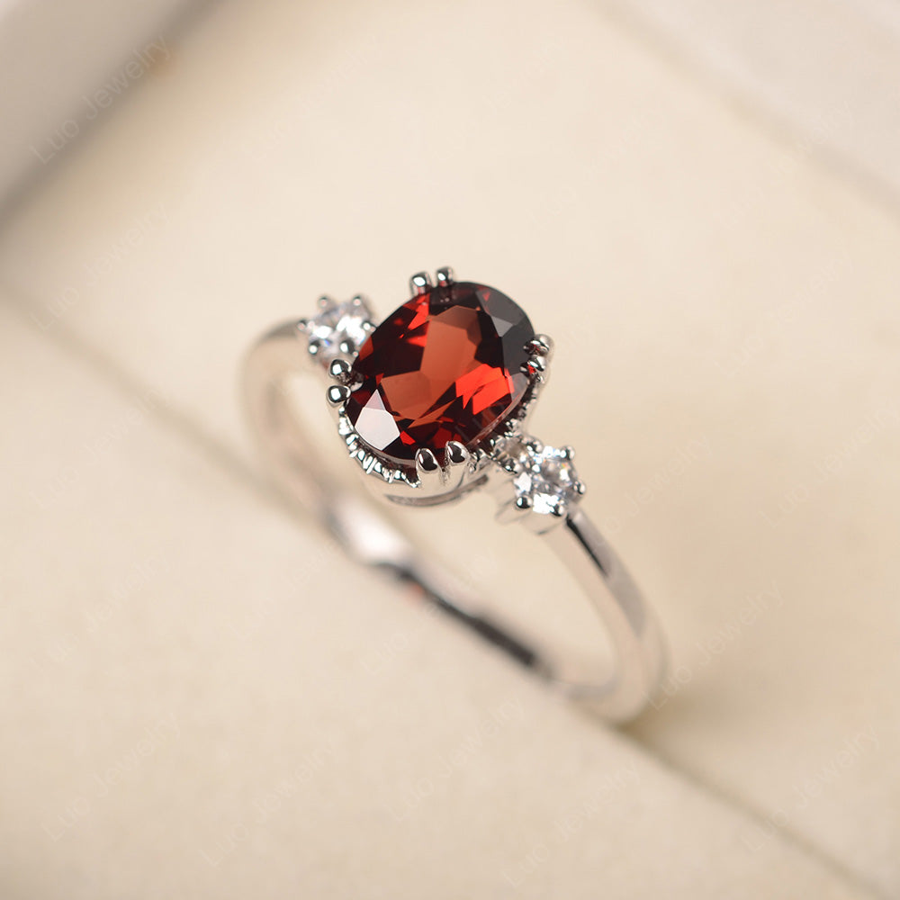Vintage Oval Garnet Engagement Ring - LUO Jewelry