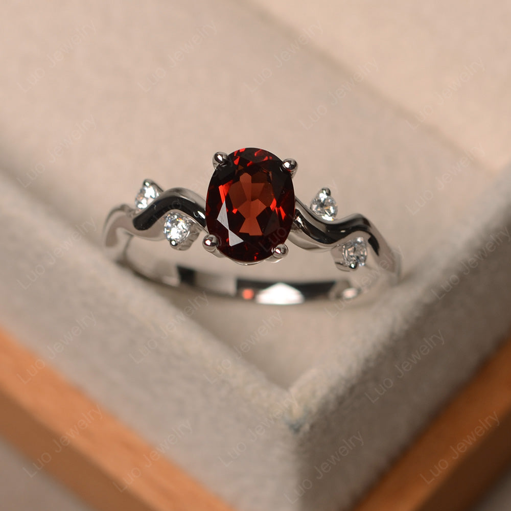 Oval Eccentric Garnet Ring Yellow Gold - LUO Jewelry