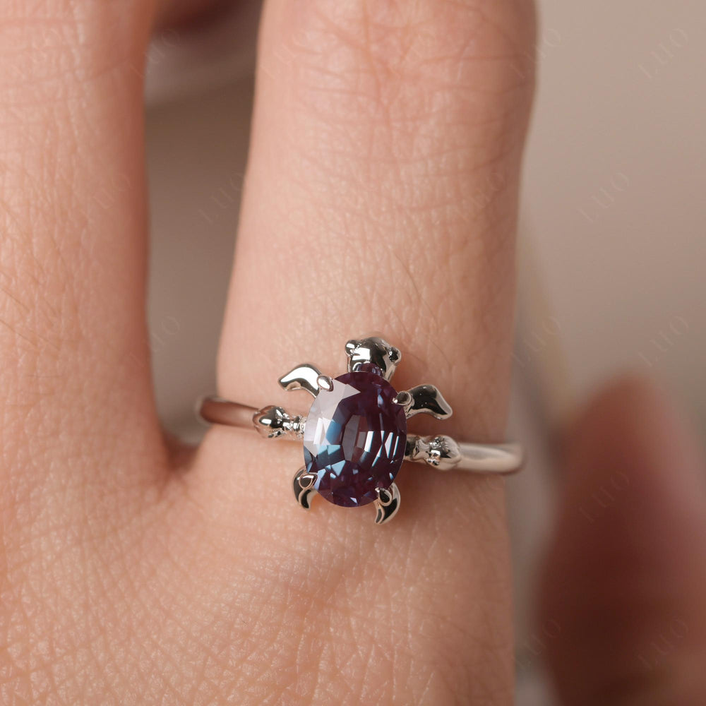 Tortoise Shaped Alexandrite Ring White Gold - LUO Jewelry