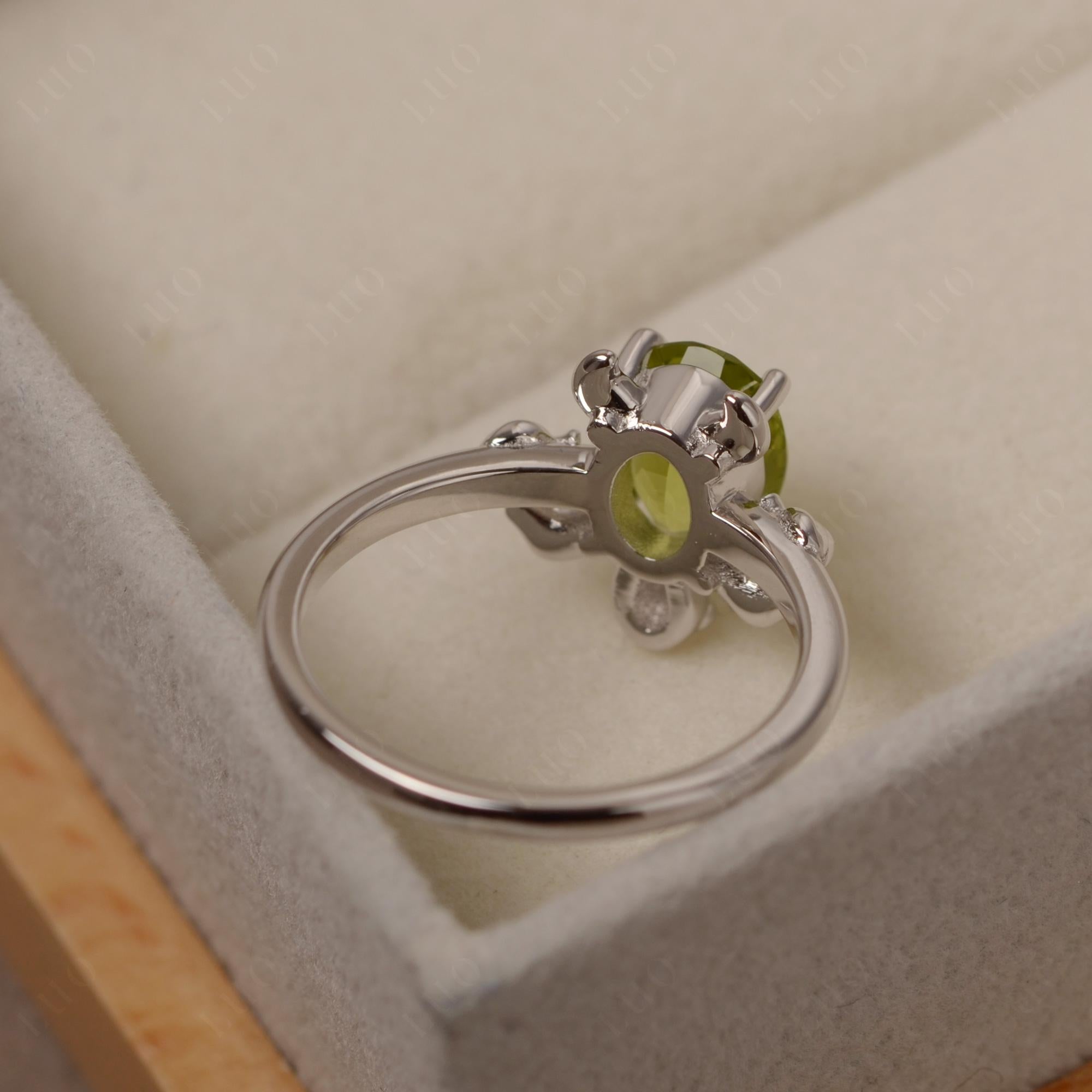 Oval Cut Peridot Turtle Ring - LUO Jewelry