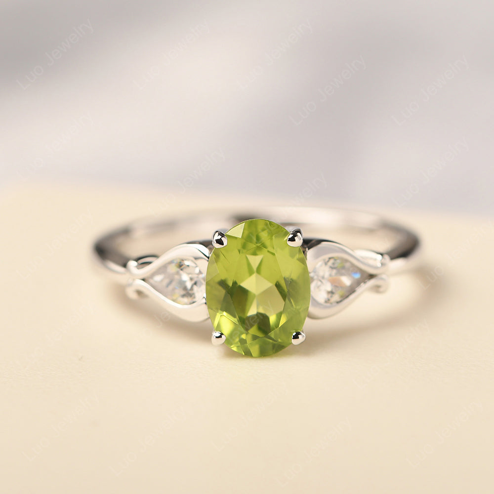 Vintage Peridot Ring With Pear Side Stones - LUO Jewelry