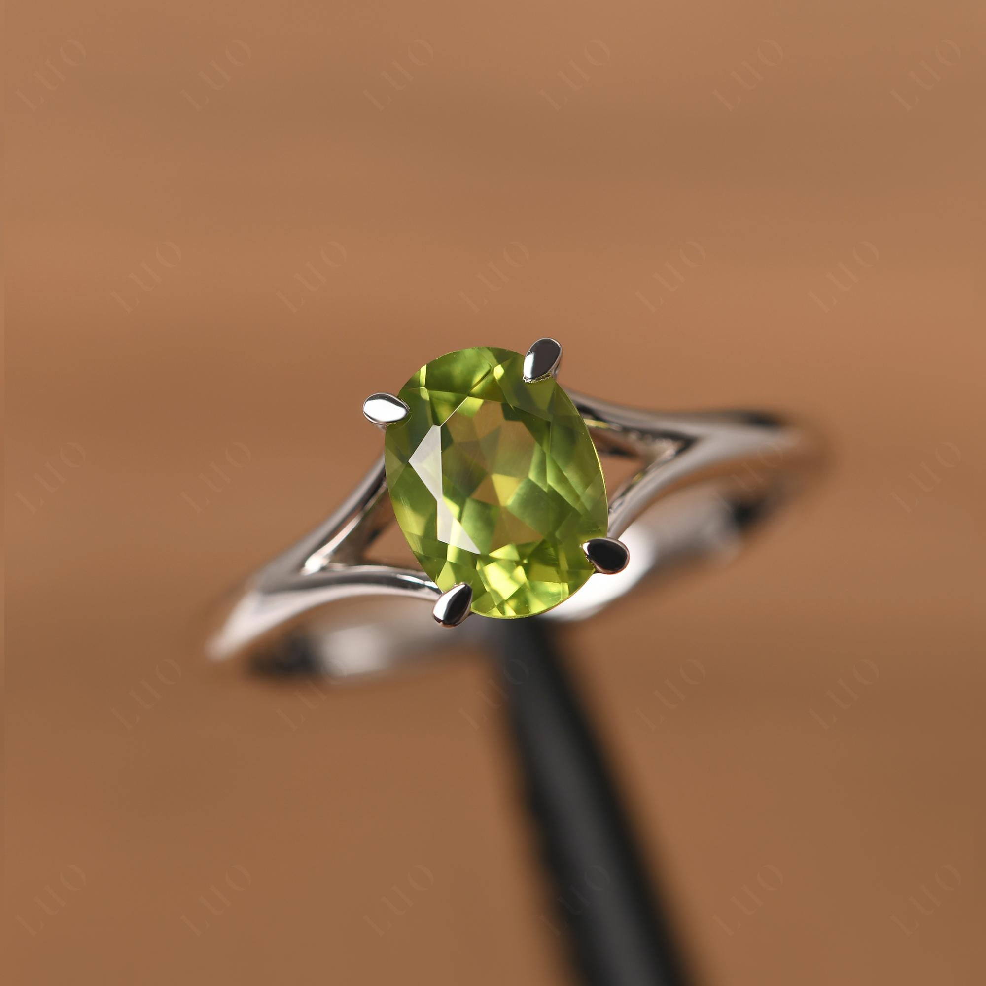 Peridot Minimalist Engagement Ring - LUO Jewelry