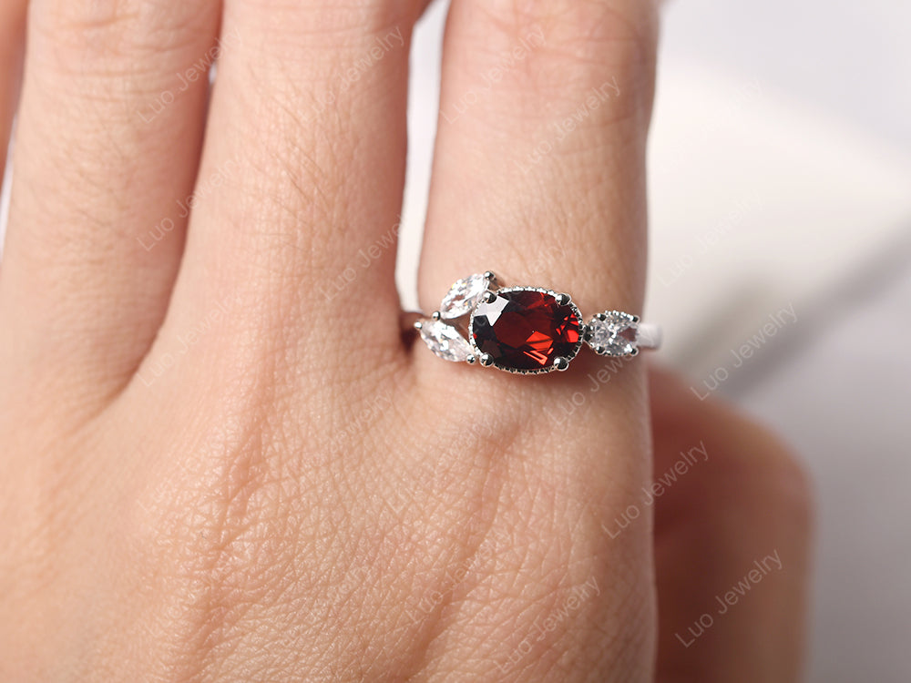 Oval Garnet Mothers Ring - LUO Jewelry