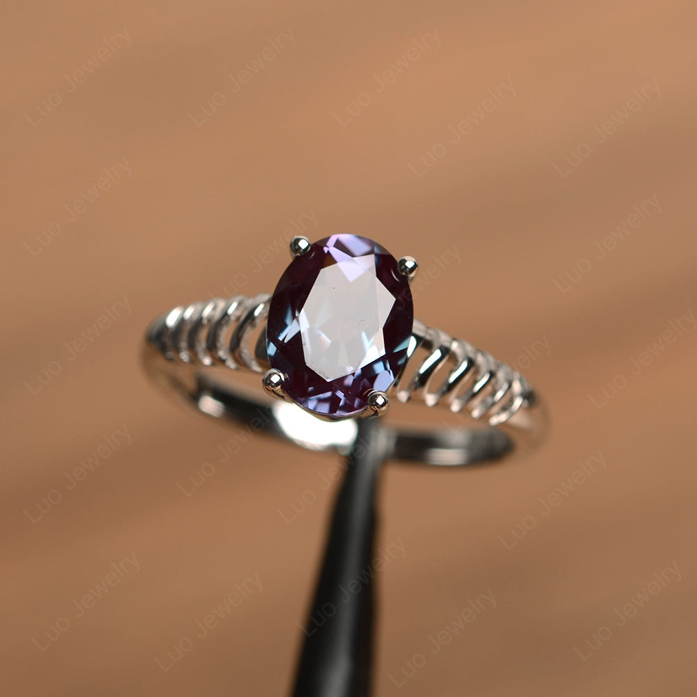 Oval Cut Alexandrite Solitaire Wedding Ring - LUO Jewelry