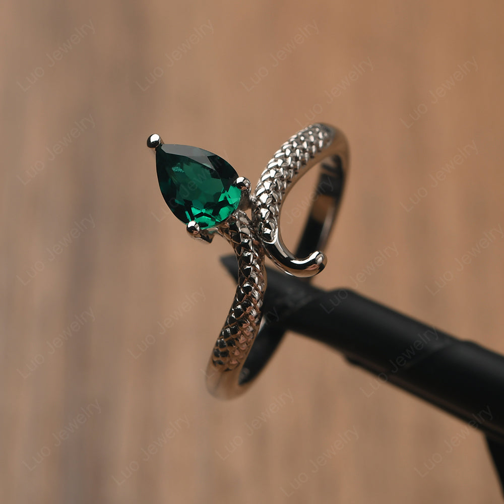 Emerald Snake Ring - LUO Jewelry