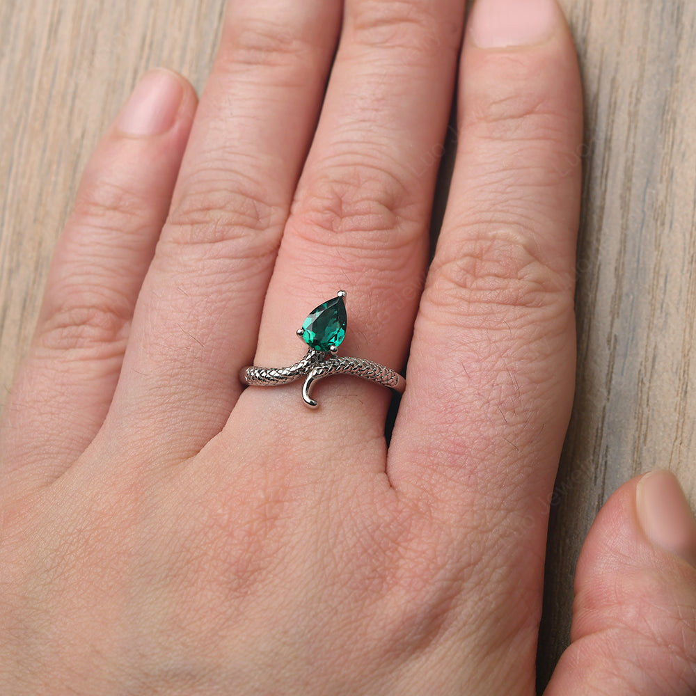 Emerald Snake Ring - LUO Jewelry