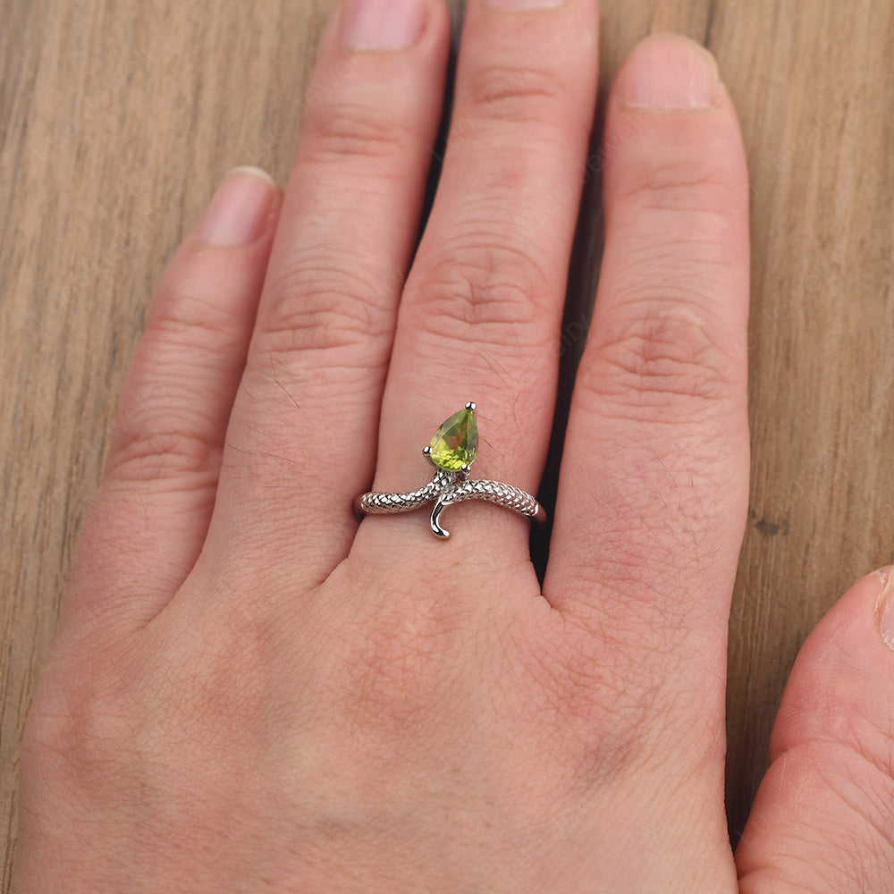 Peridot Snake Ring - LUO Jewelry