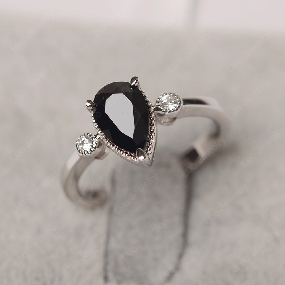 Vintage Pear Shaped Black Stone Ring - LUO Jewelry