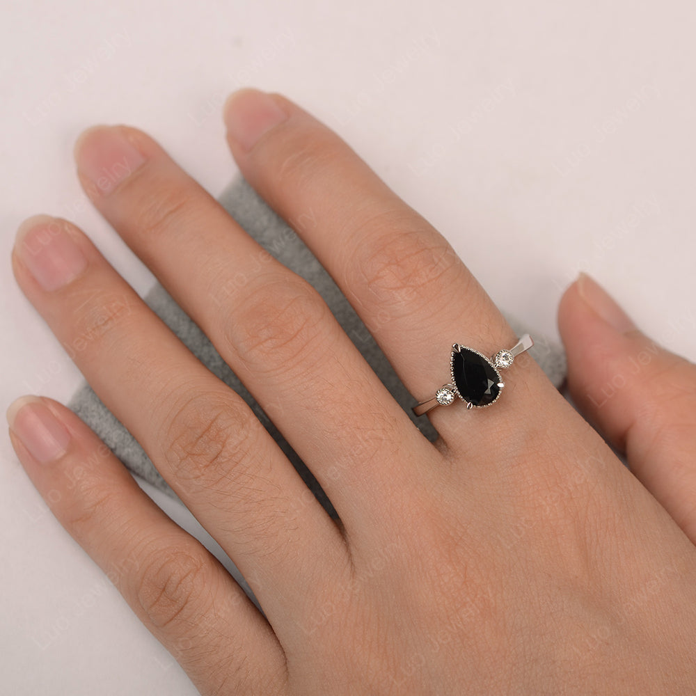 Vintage Pear Shaped Black Stone Ring - LUO Jewelry