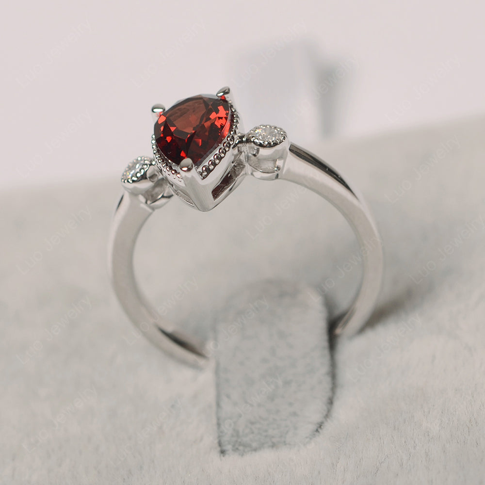 Vintage Pear Shaped Garnet Ring - LUO Jewelry