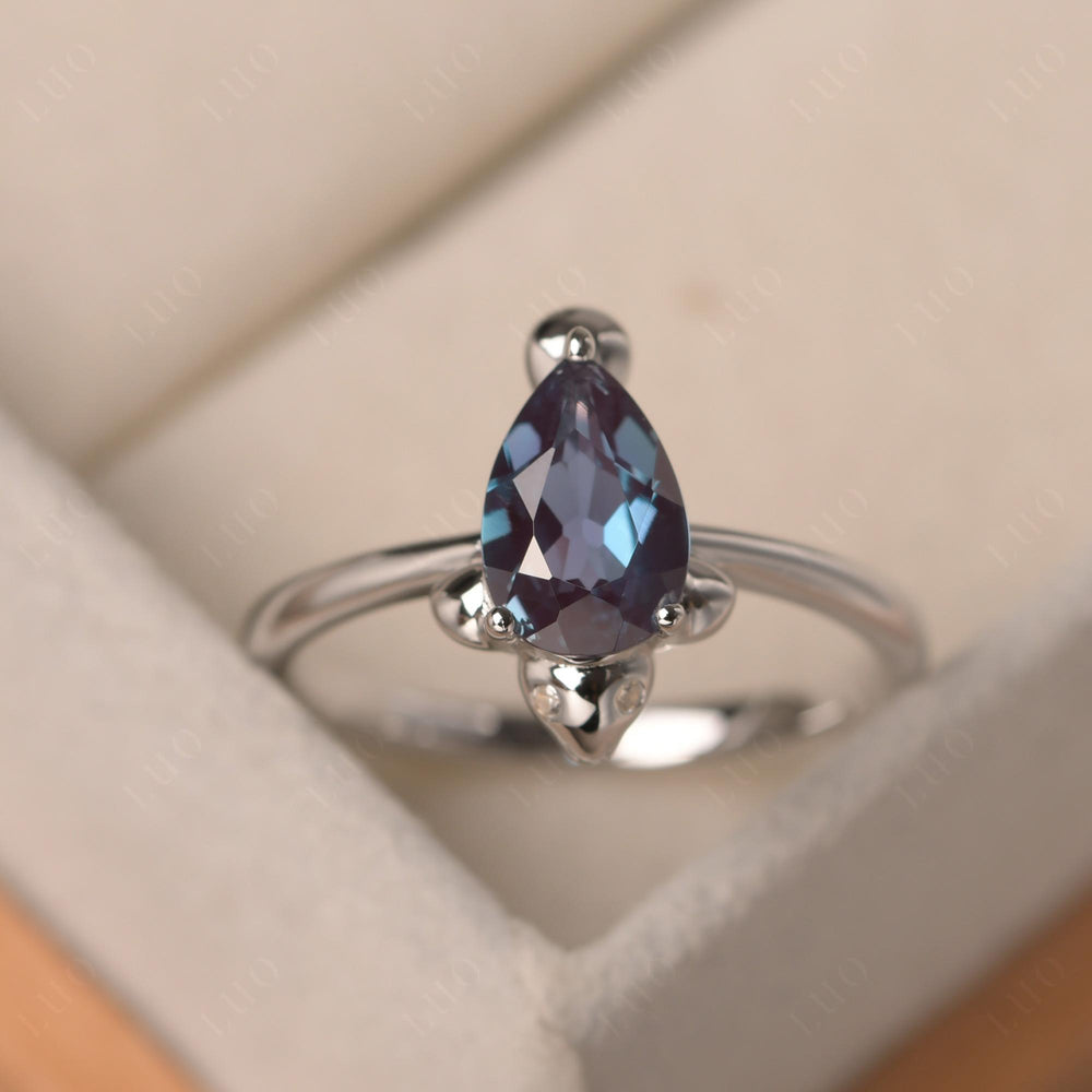 Seal Style Shaped Alexandrite Engagement Ring - LUO Jewelry