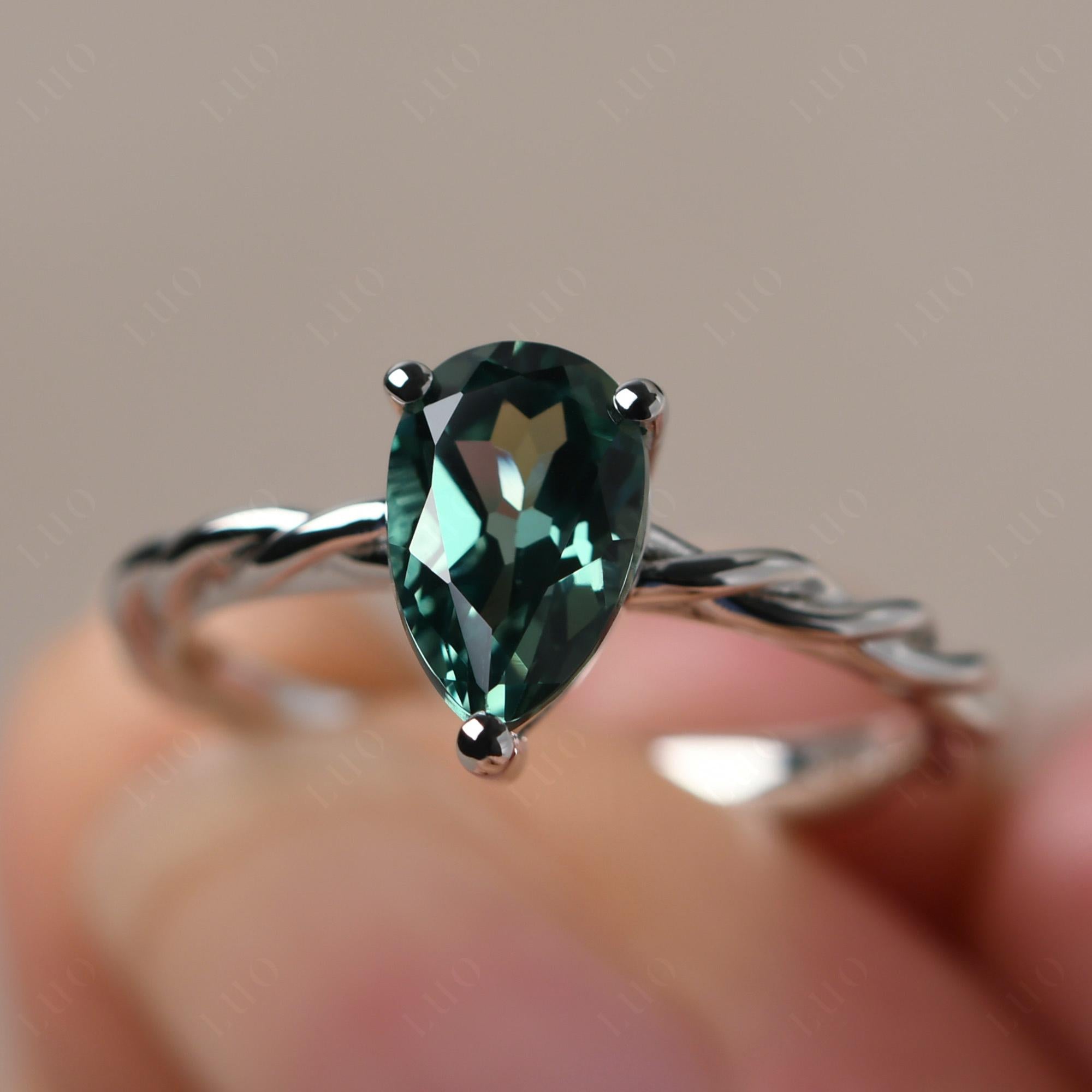Teardrop Green Sapphire Solitaire Rope Ring - LUO Jewelry