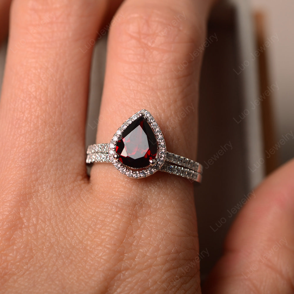 Pear Shaped Garnet Ring - LUO Jewelry