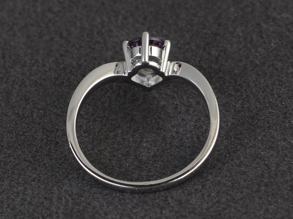 V Shaped Alexandrite Solitaire Wedding Ring - LUO Jewelry