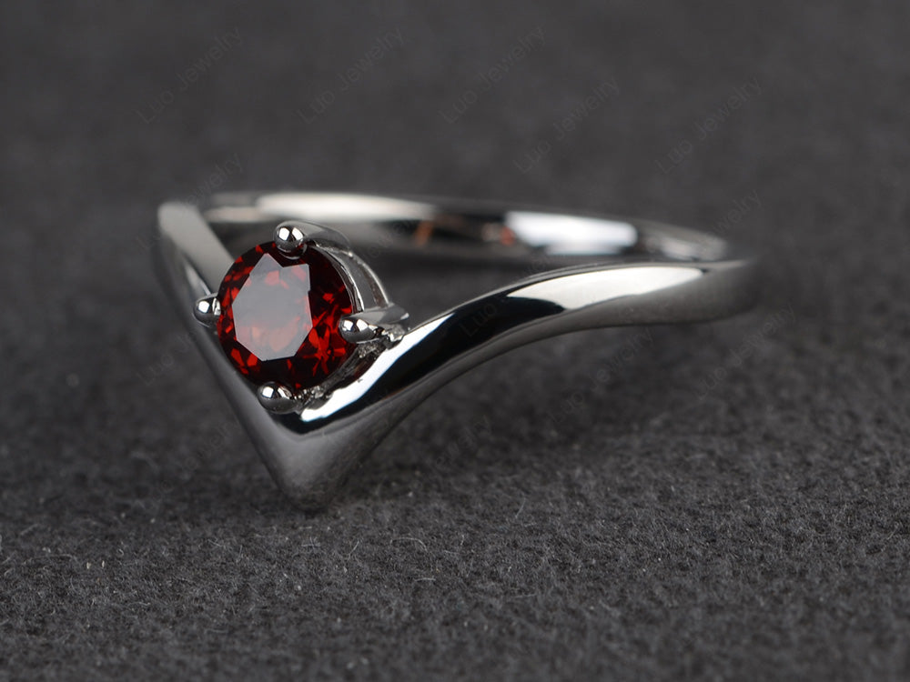 V Shaped Garnet Solitaire Wedding Ring - LUO Jewelry