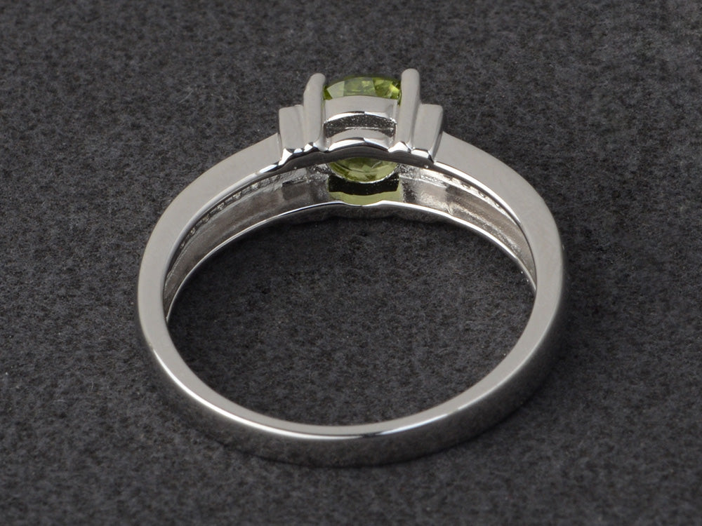 Round Cut Peridot Wedding Ring For Women - LUO Jewelry