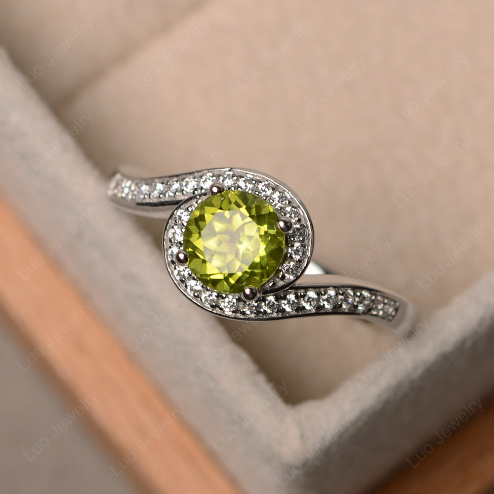 Round Brilliant Cut Peridot Engagement Ring - LUO Jewelry