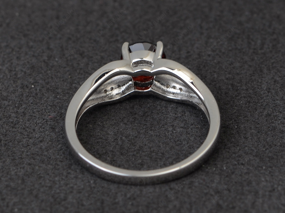 Vintage Garnet Wedding Ring Round Cut Gold - LUO Jewelry