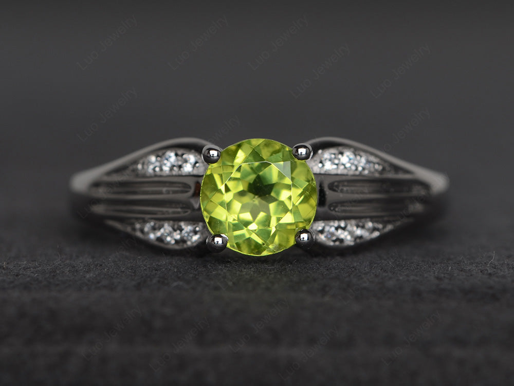 Vintage Peridot Wedding Ring Round Cut Gold - LUO Jewelry