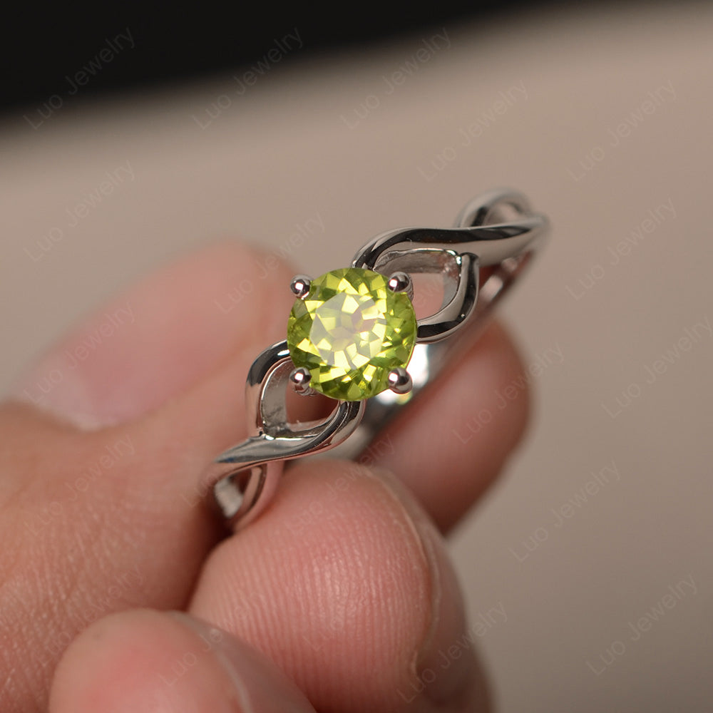 Kite Set Round Peridot Solitaire Ring Gold - LUO Jewelry