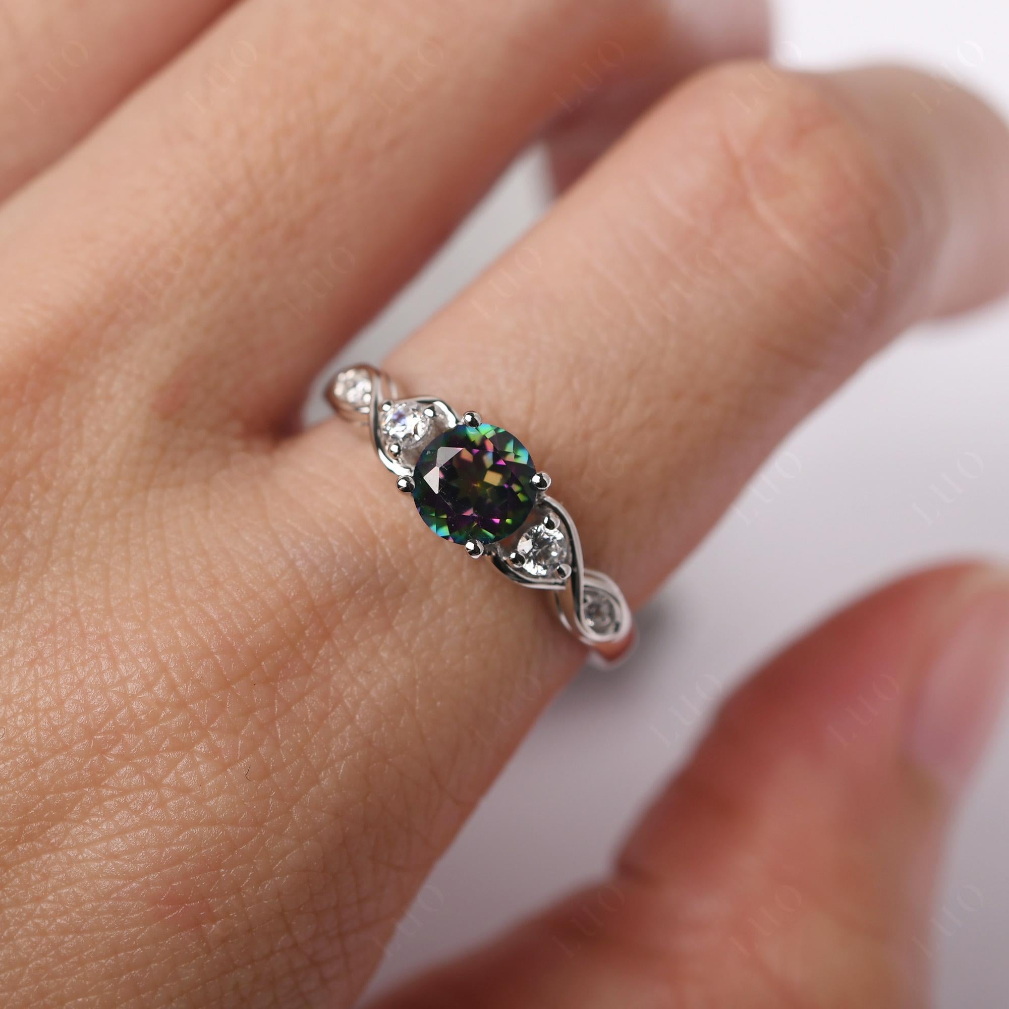 Round Green Quartz Ring- Stackable Dark Green Topaz Ring- Statement Green  Stone Ring- Solitaire Sterling Silver Ring-