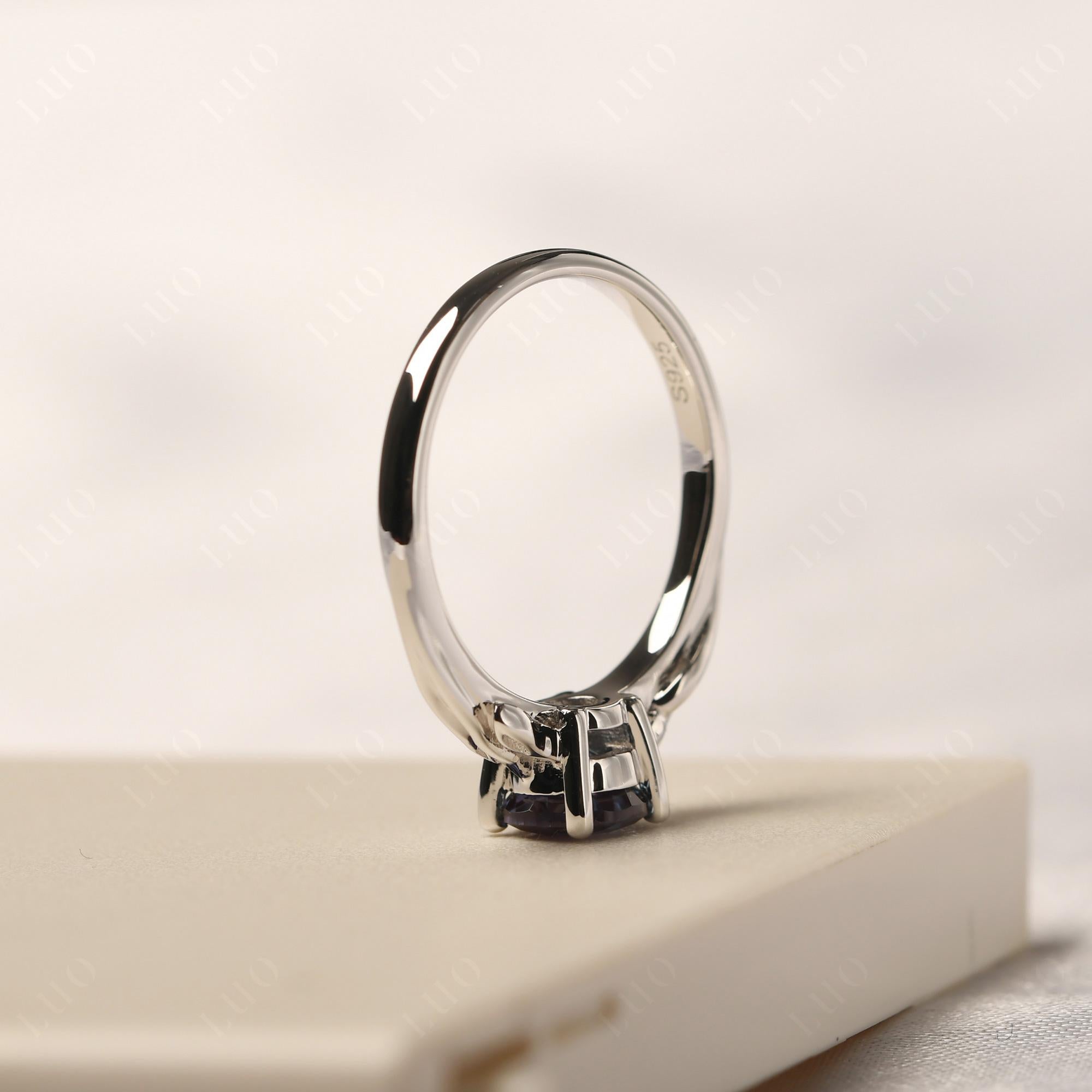 Petite Alexandrite Tender Leaf Ring - LUO Jewelry