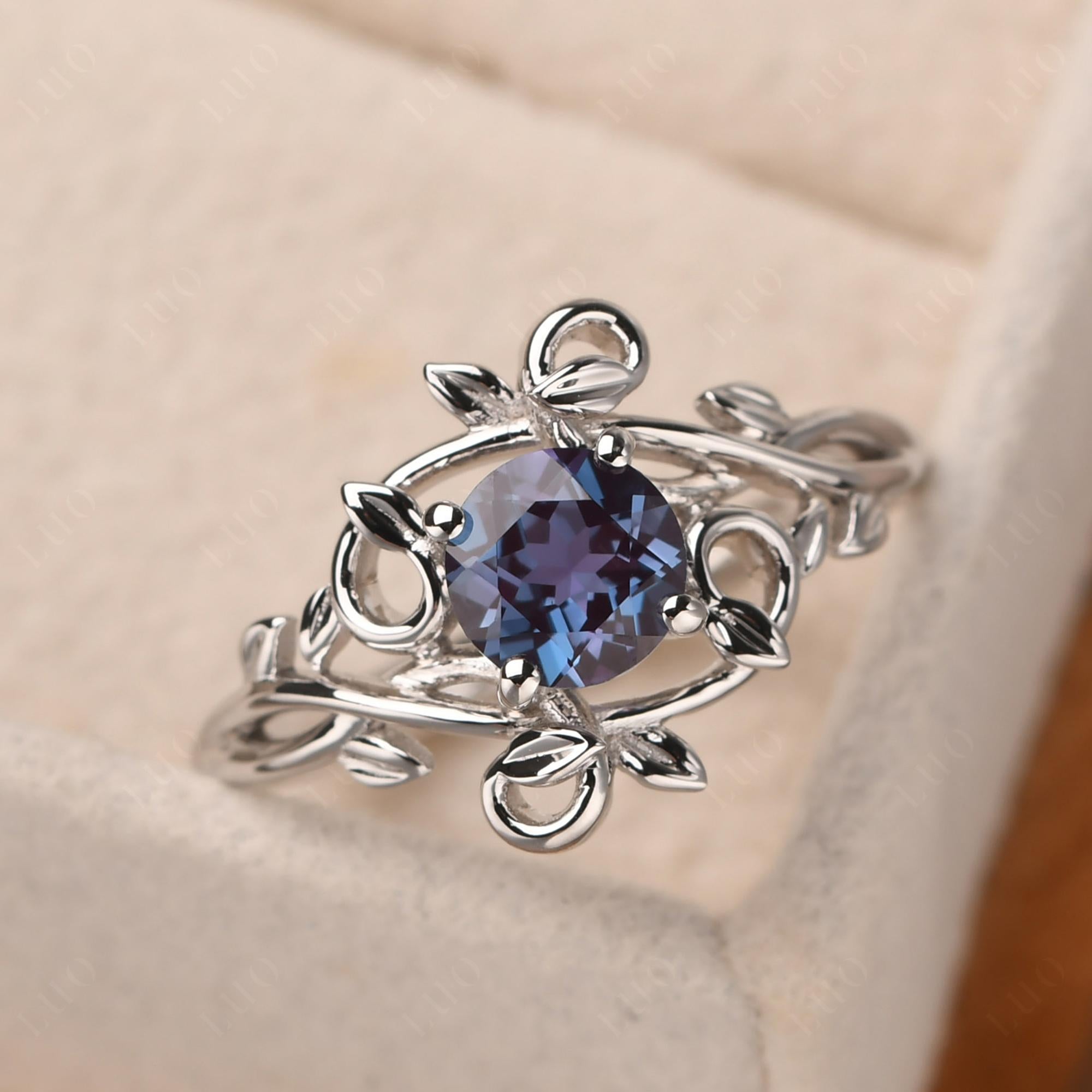 Round Cut Lab Alexandrite Leaf Ring - LUO Jewelry