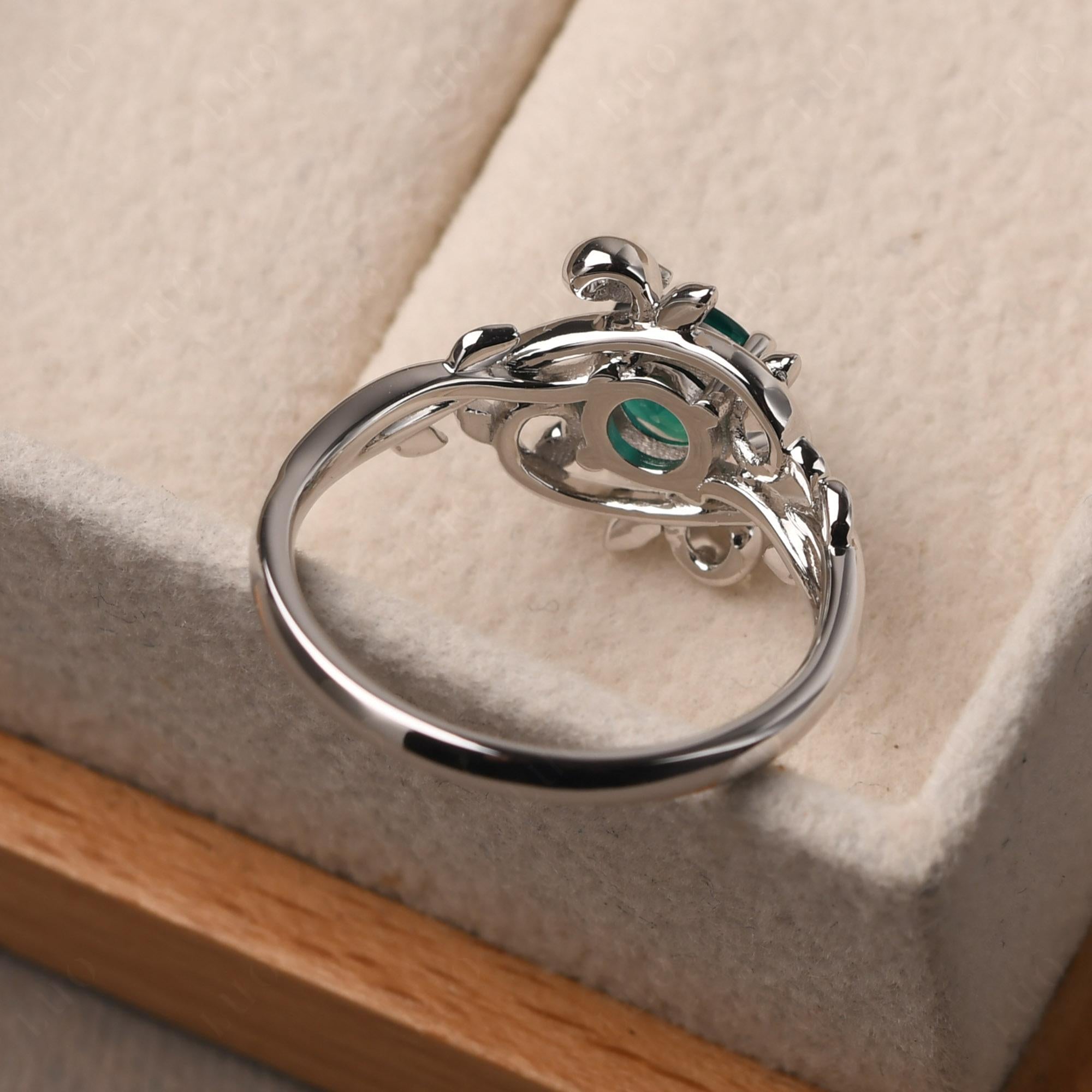 Round Cut Lab Grown Emerald Leaf Ring - LUO Jewelry