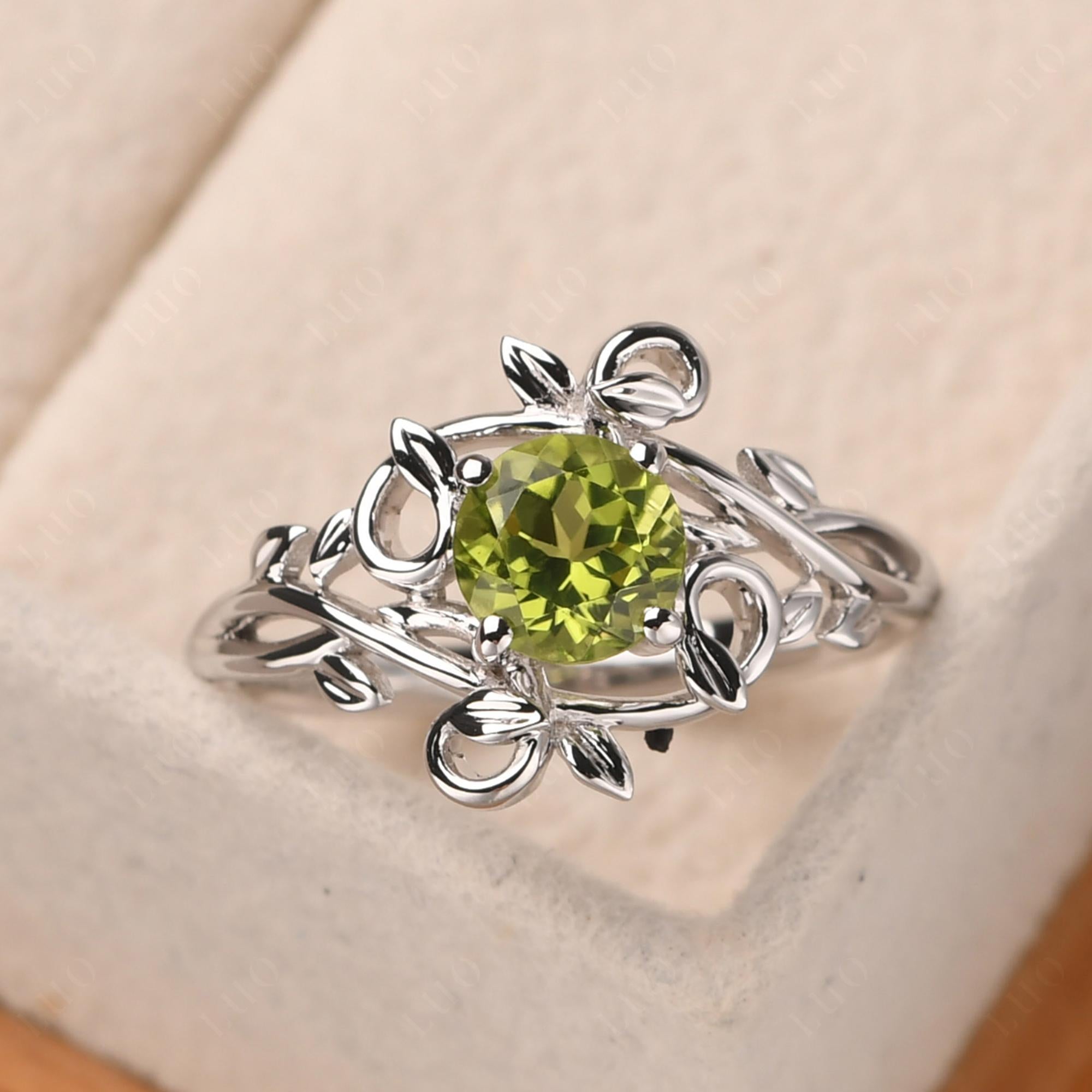 Round Cut Peridot Leaf Ring - LUO Jewelry