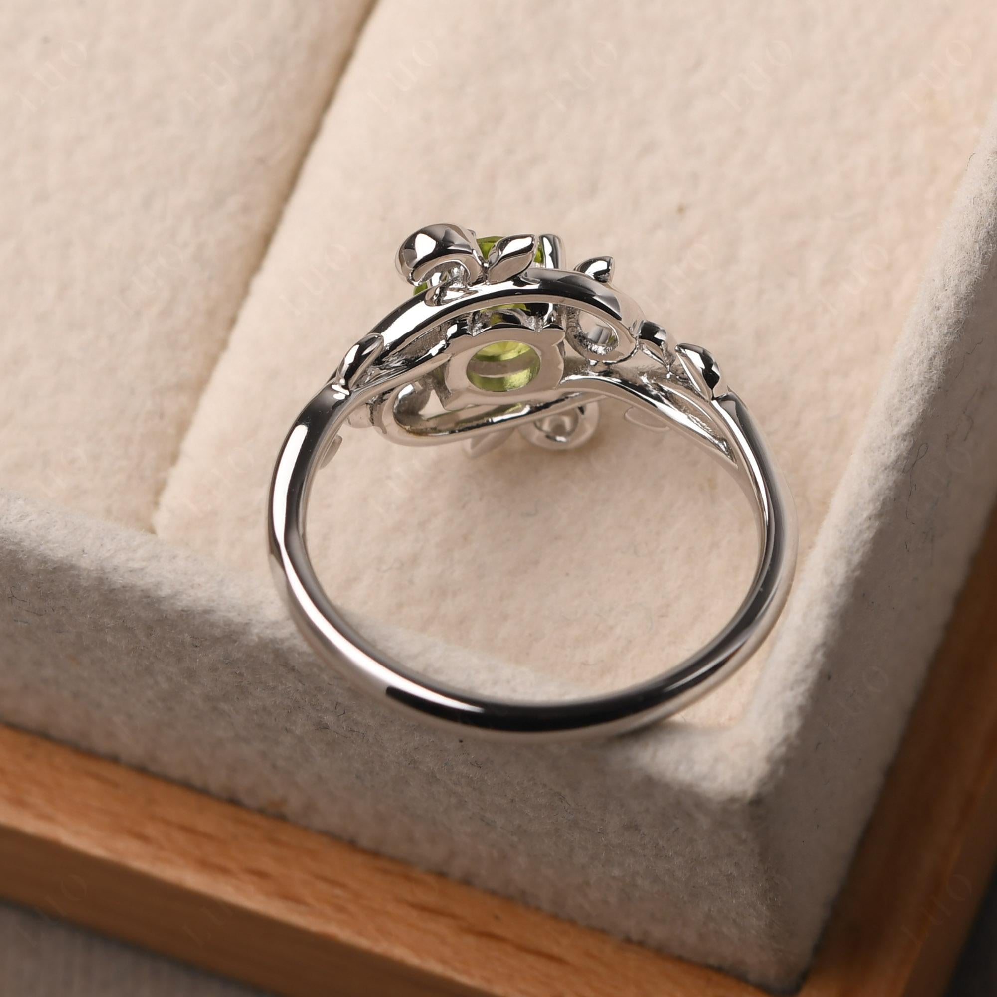 Round Cut Peridot Leaf Ring - LUO Jewelry