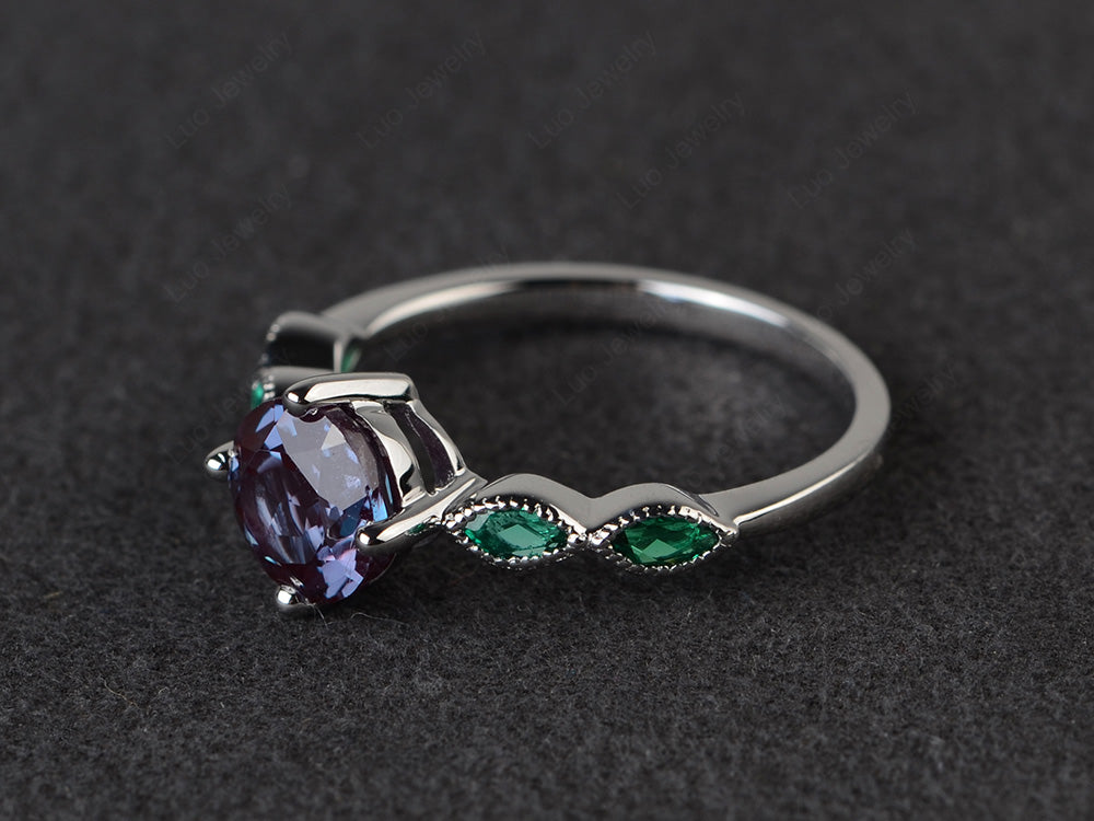 Kite Set Round Cut Alexandrite and Emerald Ring - LUO Jewelry