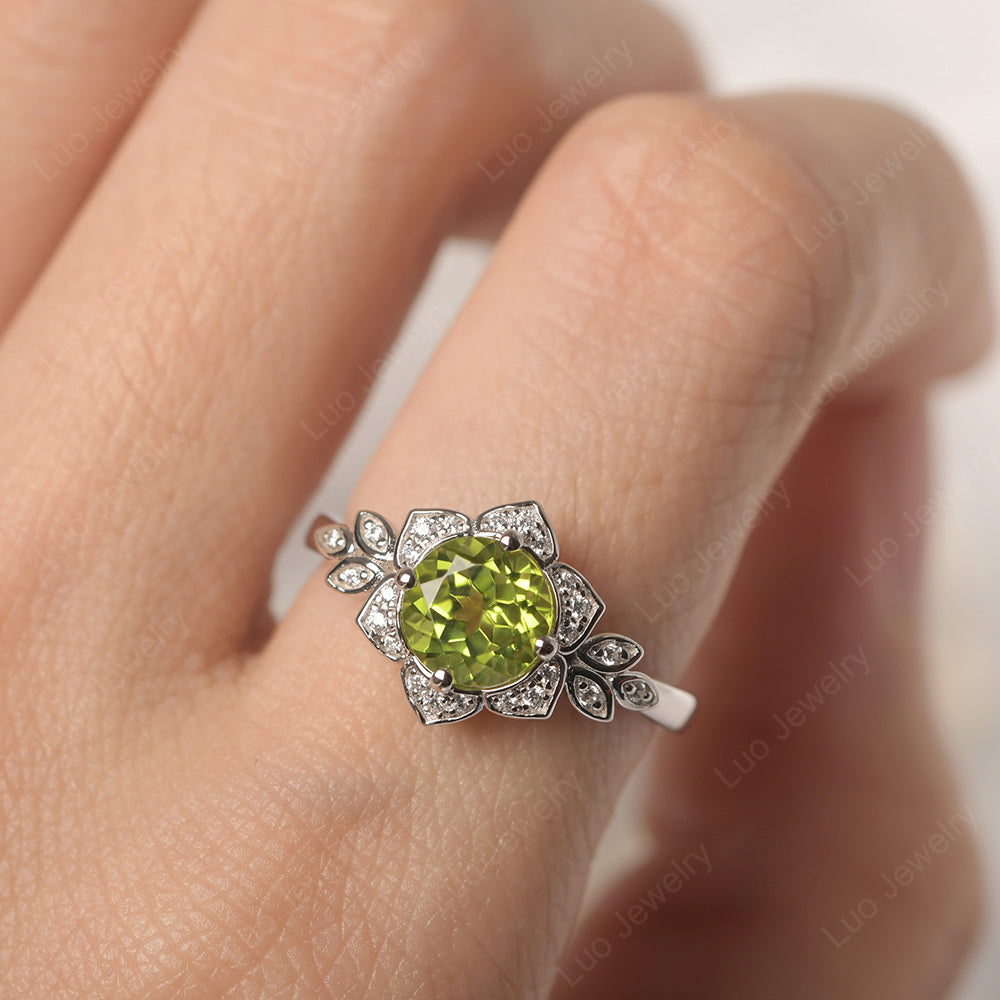 Round Cut Peridot Flower Ring Yellow Gold - LUO Jewelry