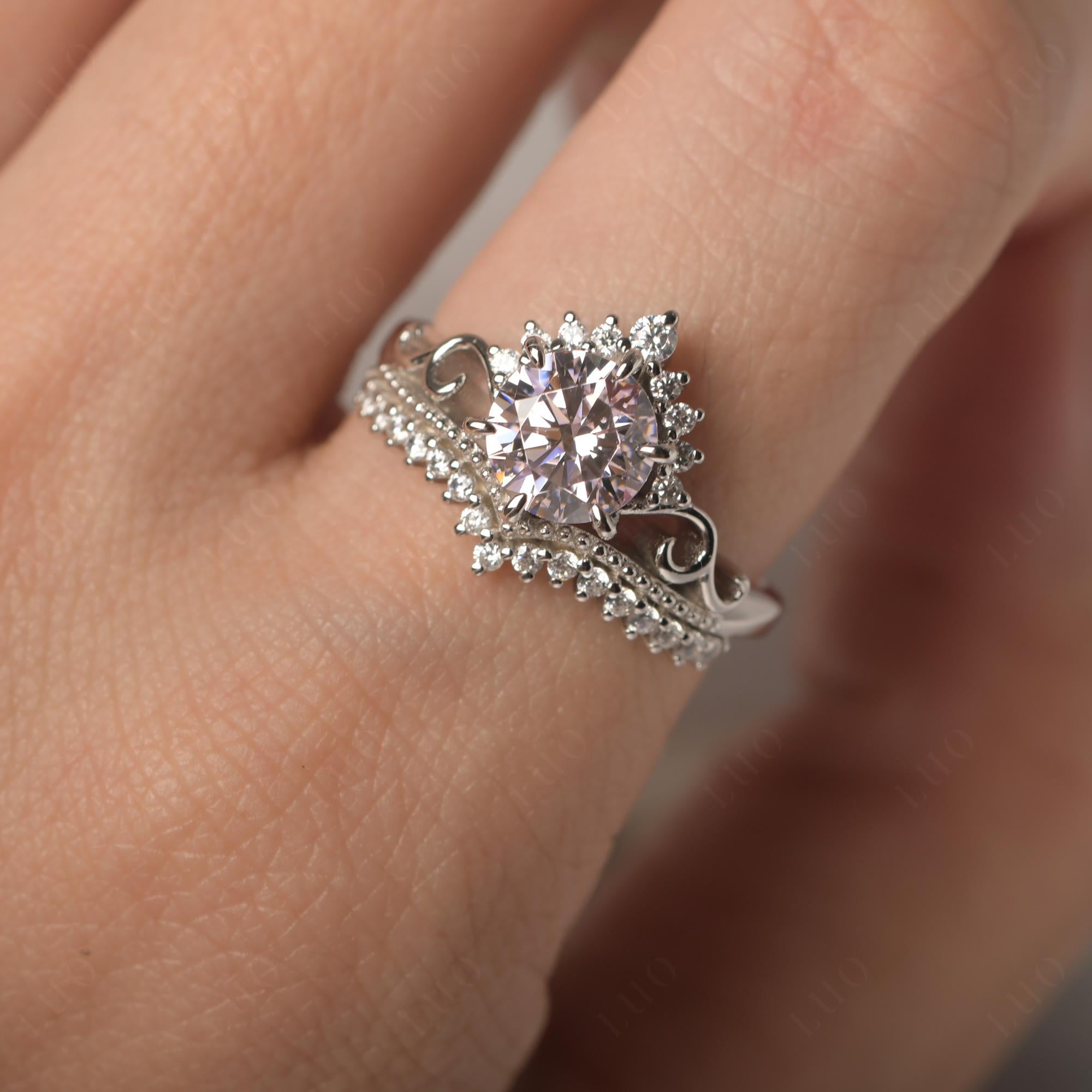 Vintage Pink Cubic Zirconia Cocktail Ring - LUO Jewelry