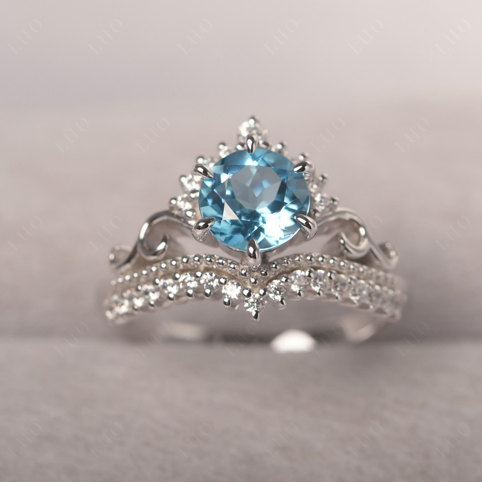 Vintage Swiss Blue Topaz Cocktail Ring - LUO Jewelry