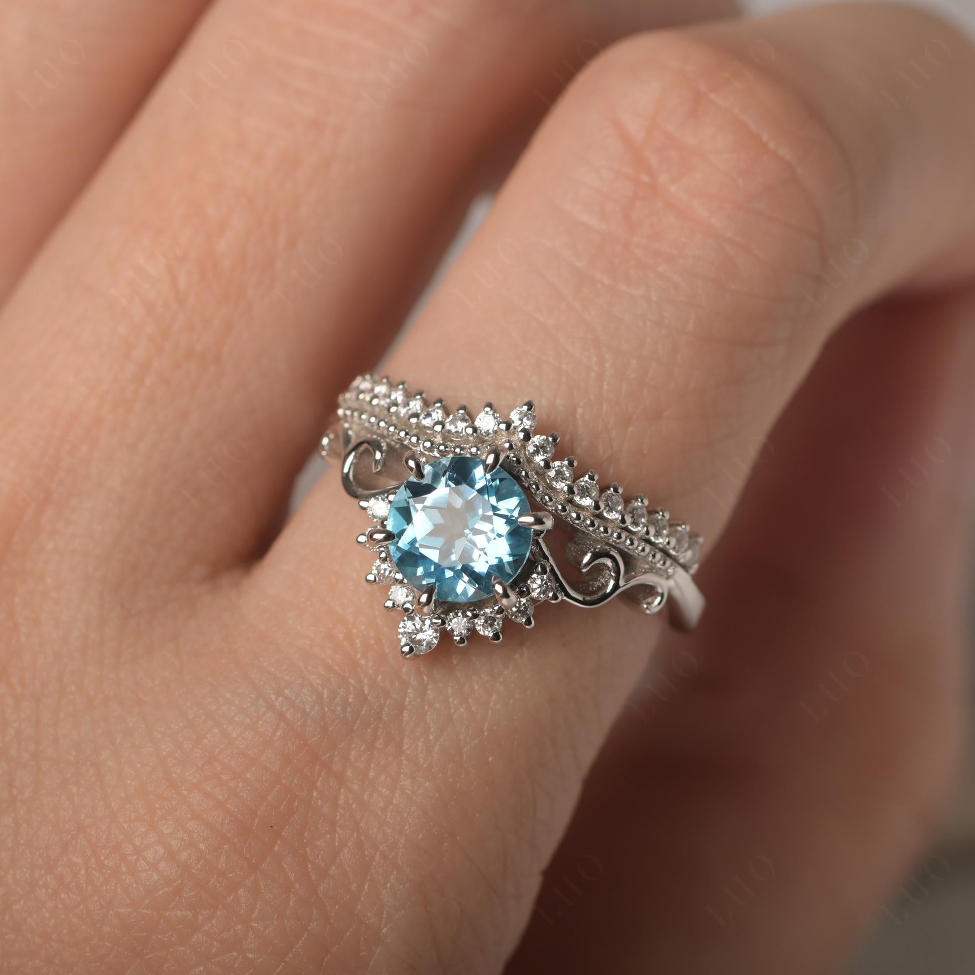 Vintage Swiss Blue Topaz Cocktail Ring - LUO Jewelry