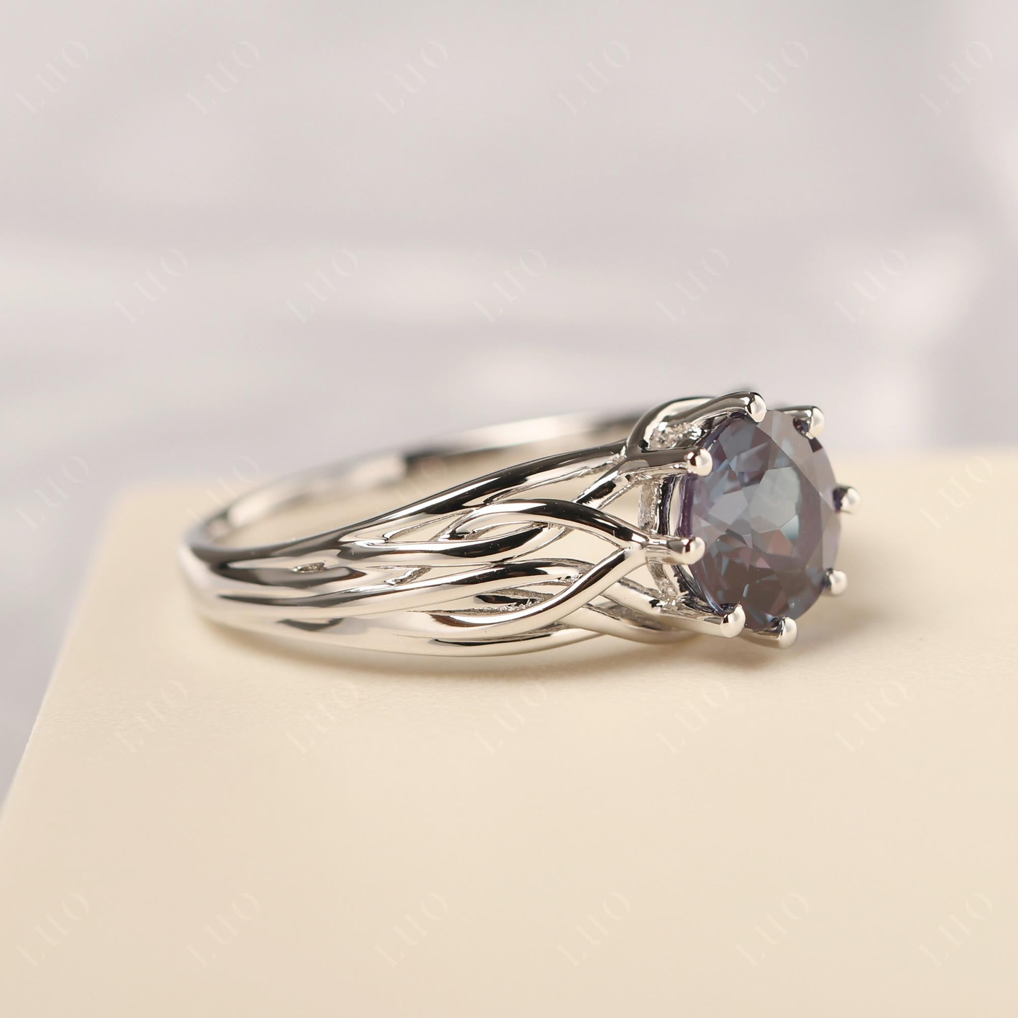 Intertwined Alexandrite Wedding Ring - LUO Jewelry