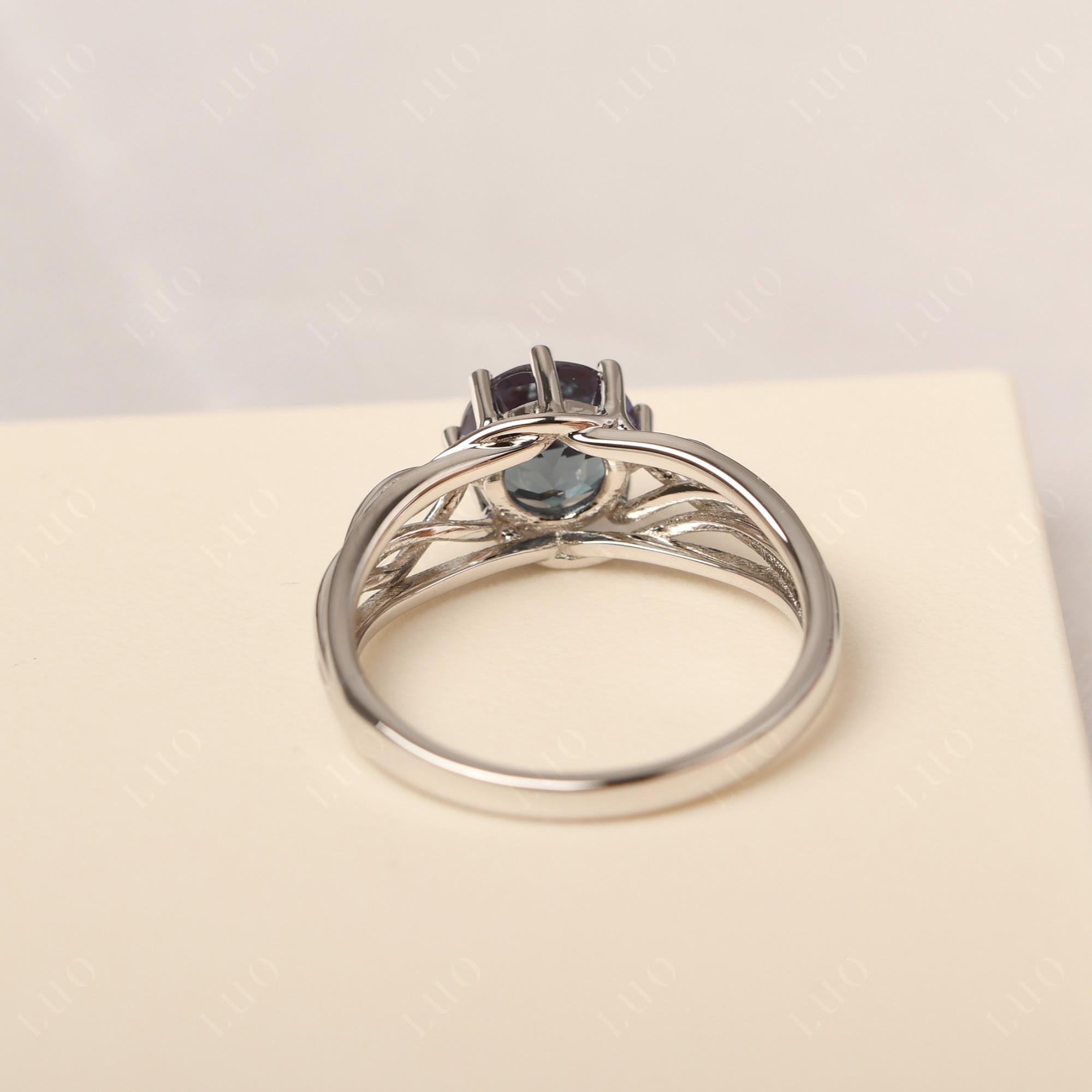 Intertwined Alexandrite Wedding Ring - LUO Jewelry