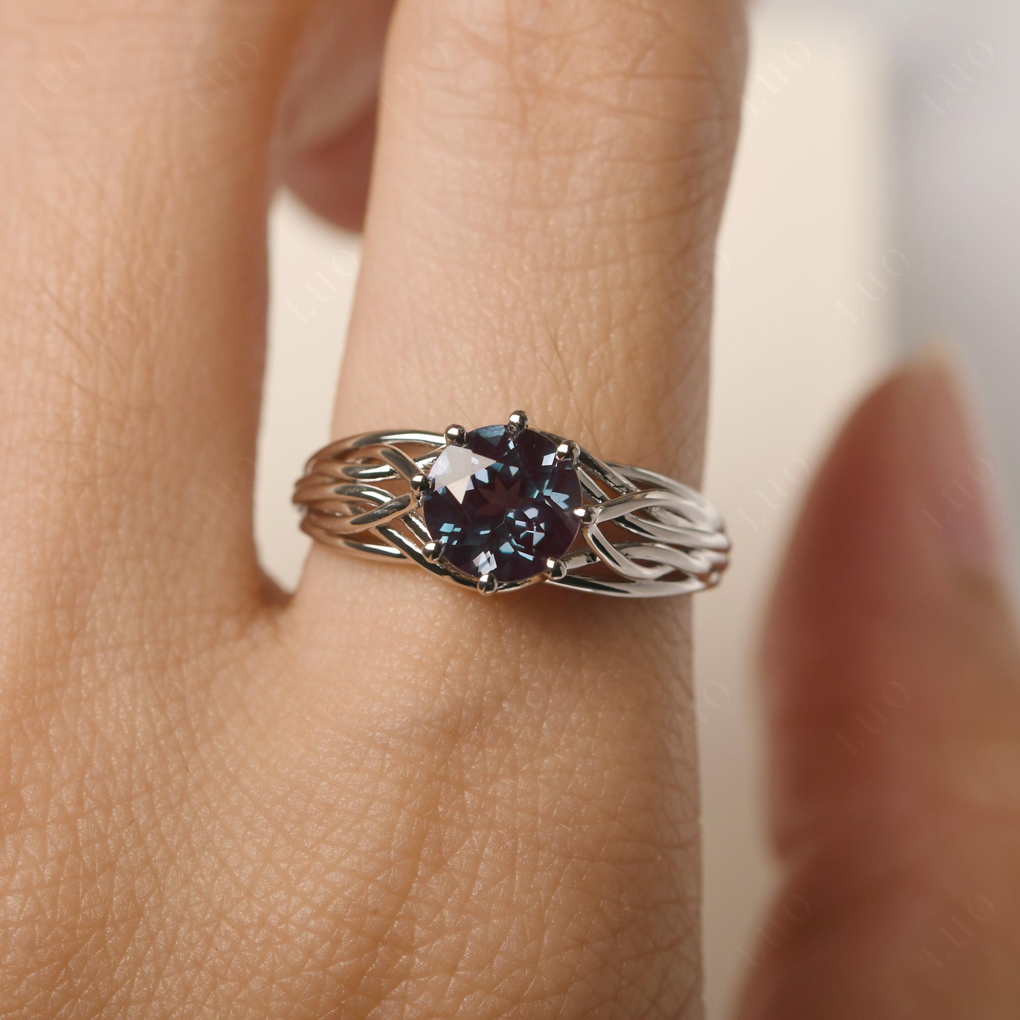 Intertwined Alexandrite Wedding Ring - LUO Jewelry