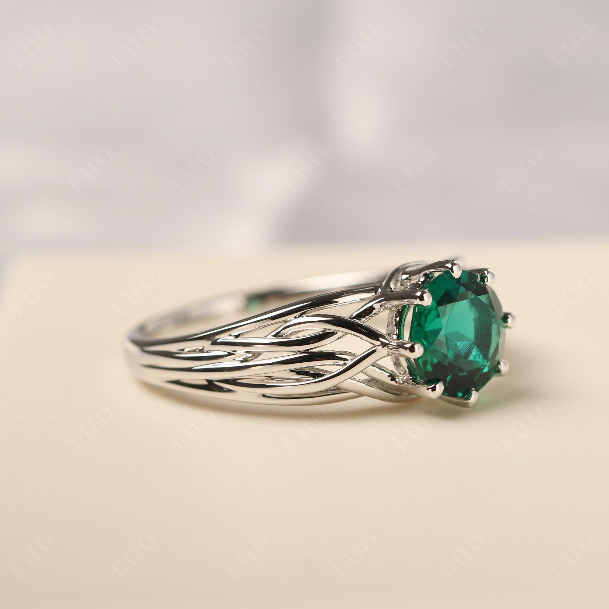 Intertwined Emerald Wedding Ring - LUO Jewelry