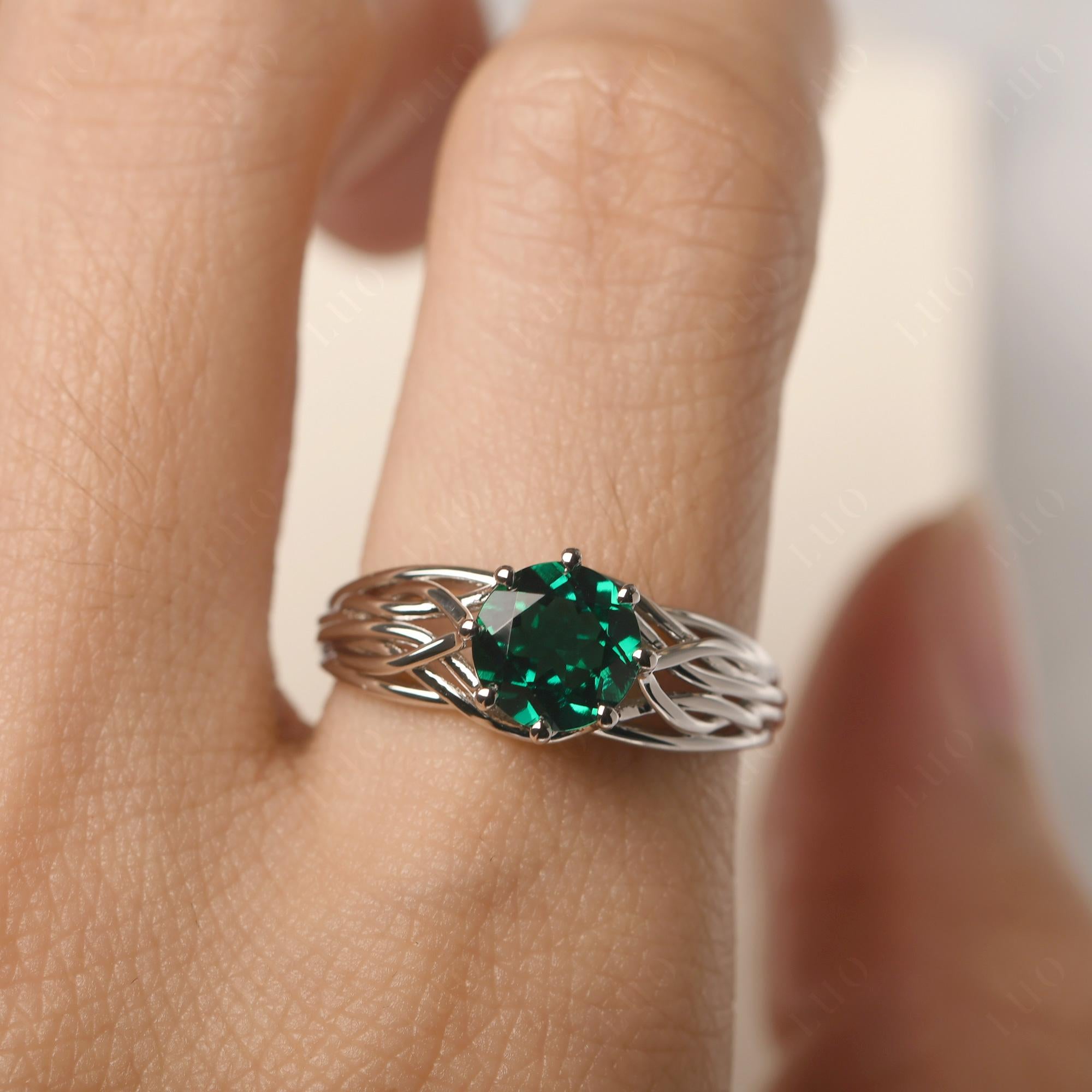 Intertwined Emerald Wedding Ring - LUO Jewelry