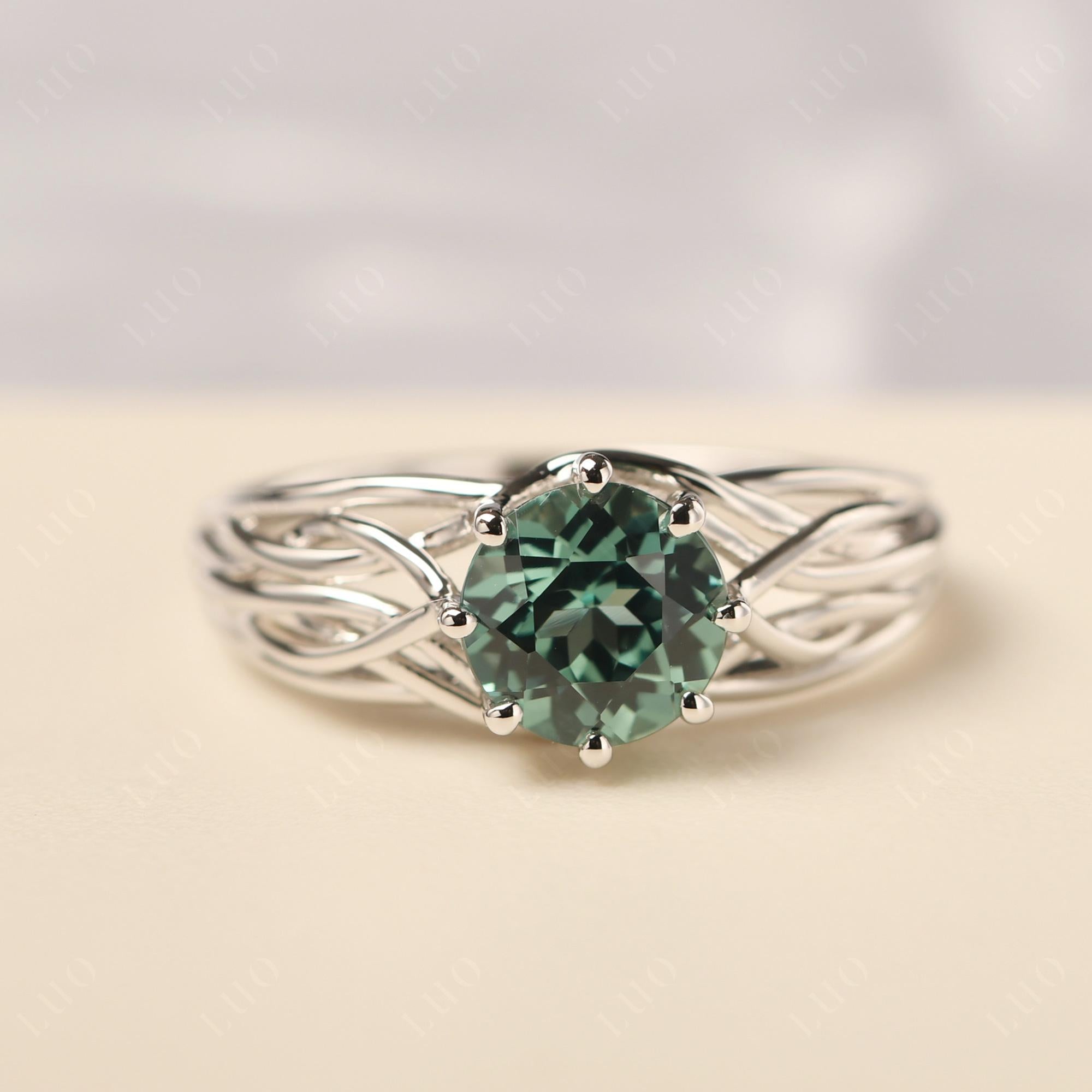 Intertwined Green Sapphire Wedding Ring - LUO Jewelry