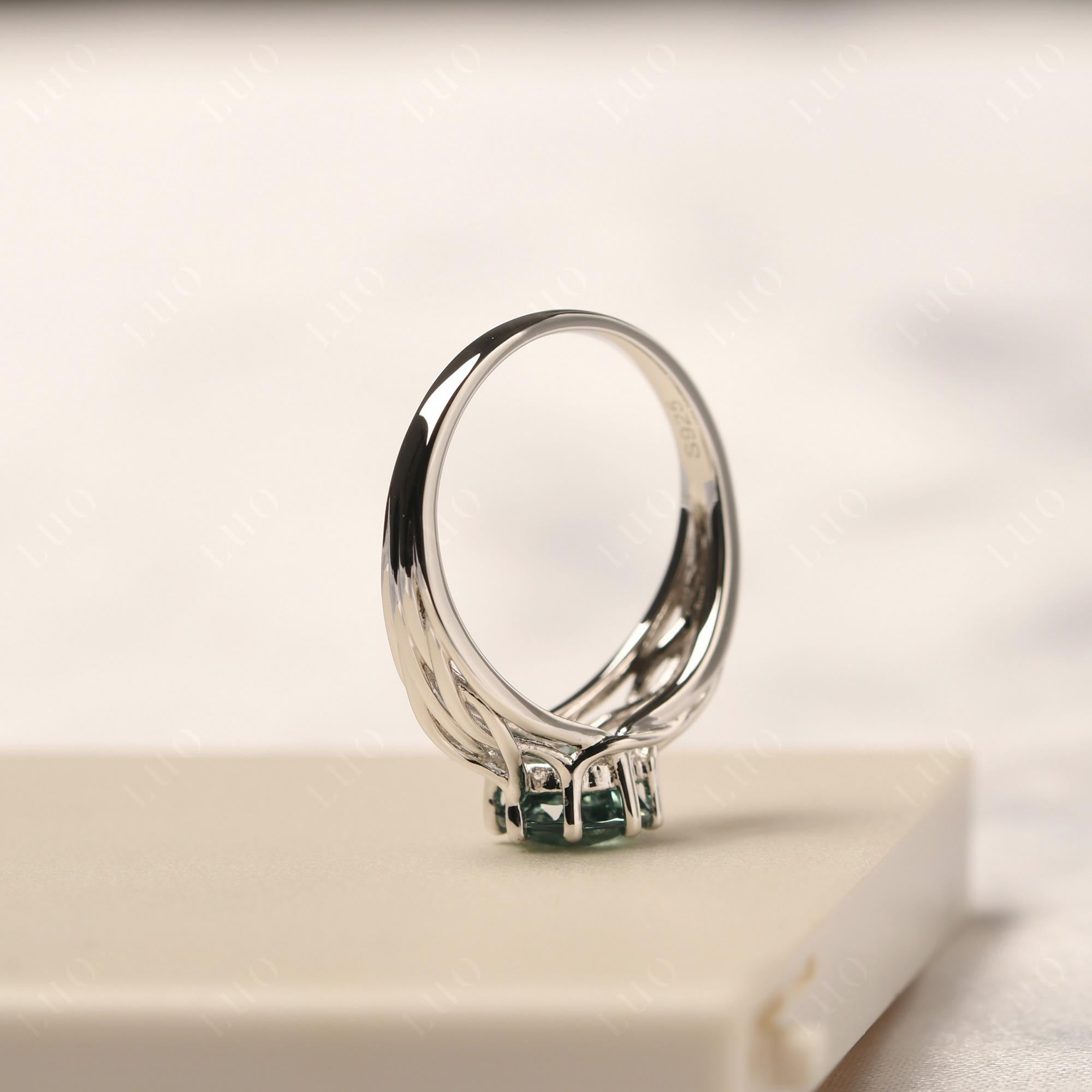 Intertwined Green Sapphire Wedding Ring - LUO Jewelry