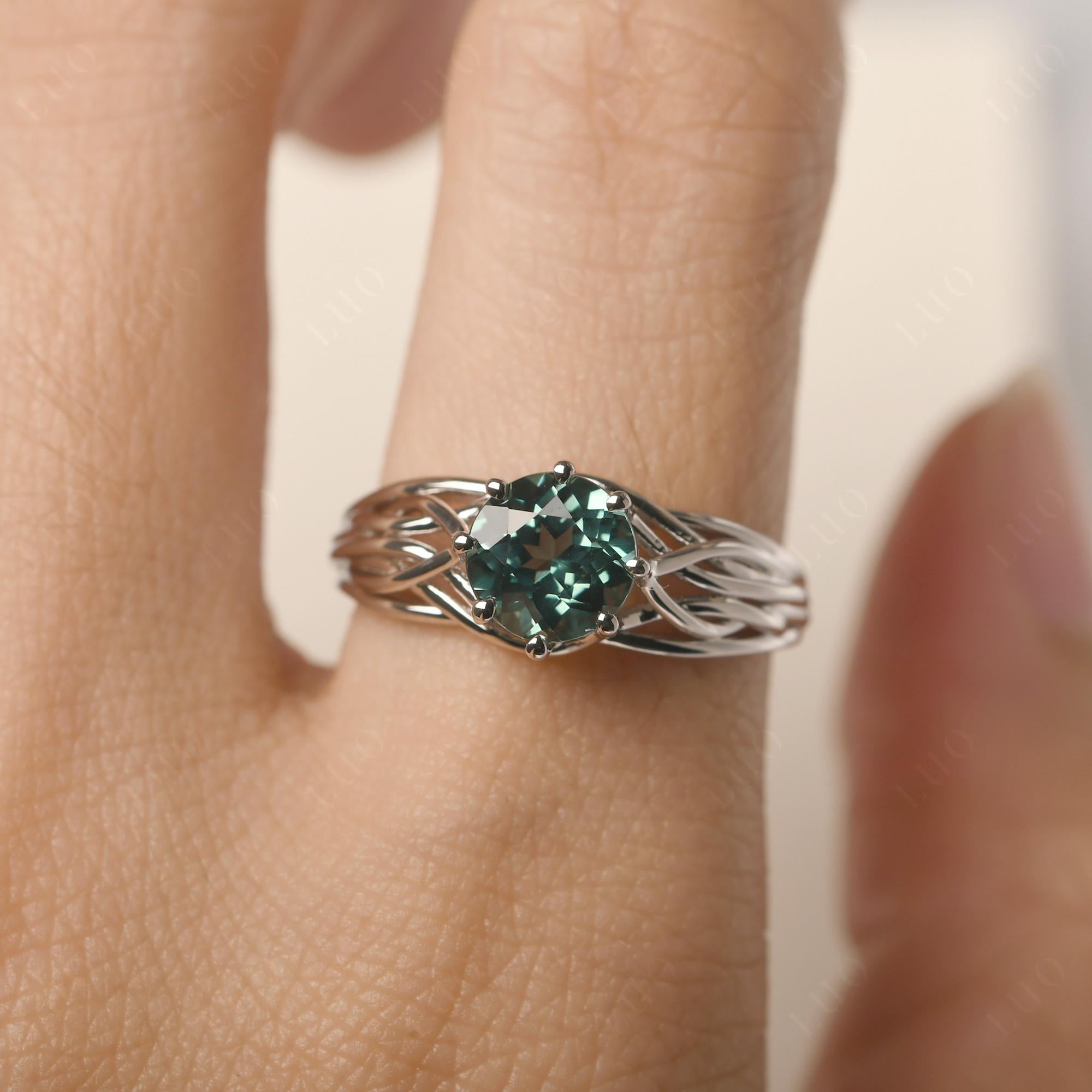 Intertwined Green Sapphire Wedding Ring - LUO Jewelry