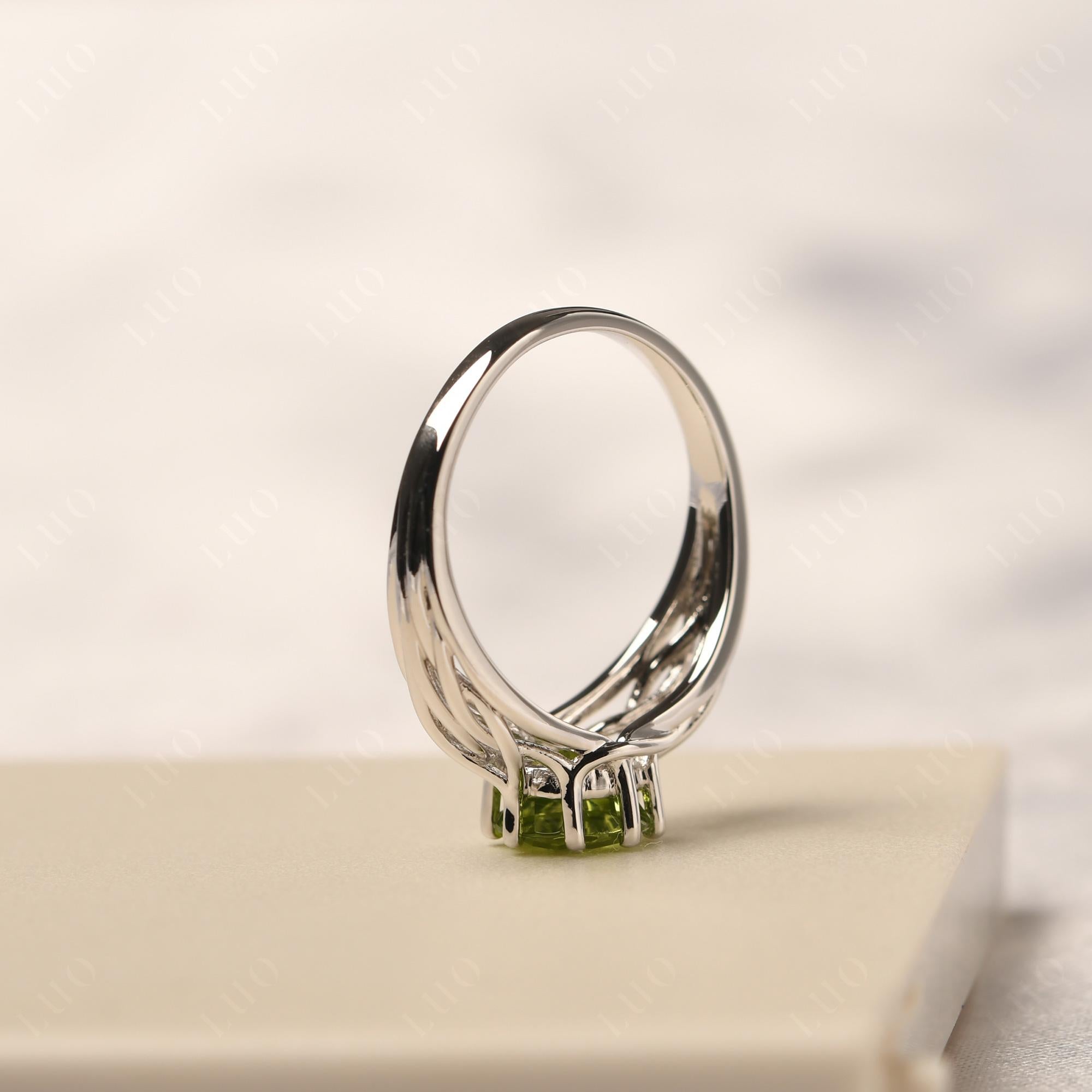 Intertwined Peridot Wedding Ring - LUO Jewelry