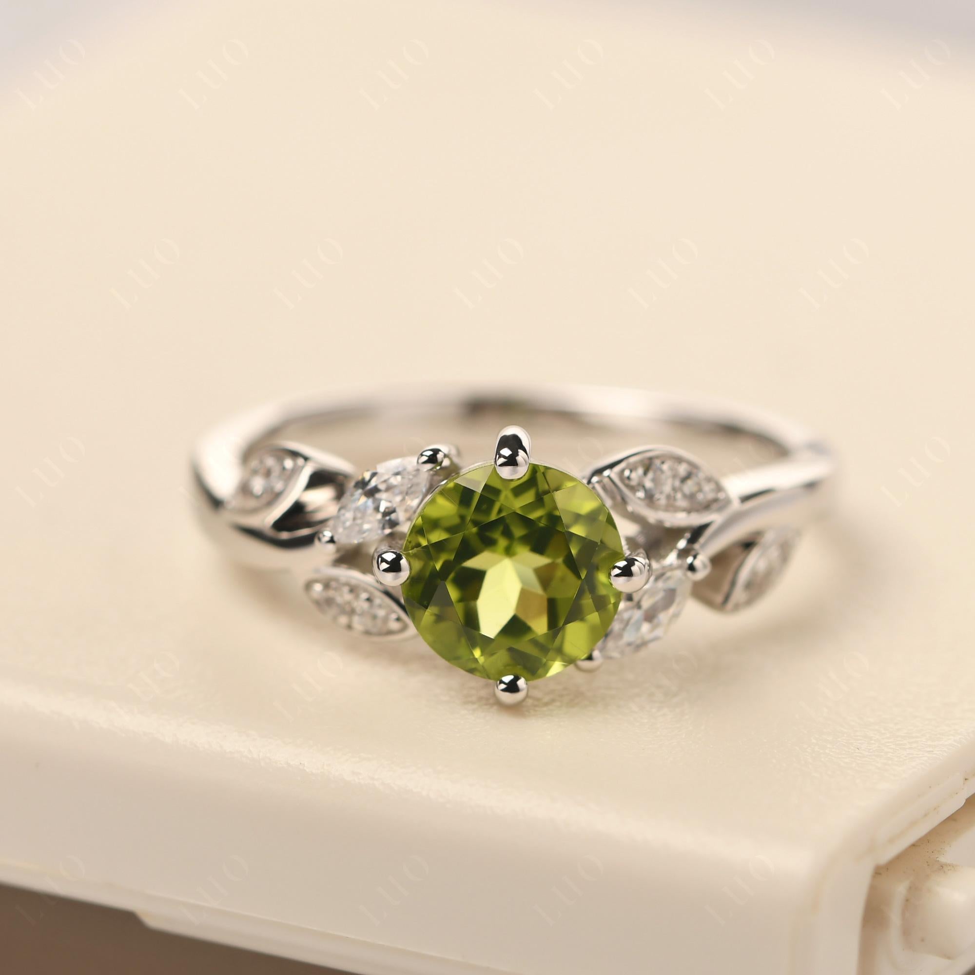 Vine Leaf Peridot Engagement Ring - LUO Jewelry