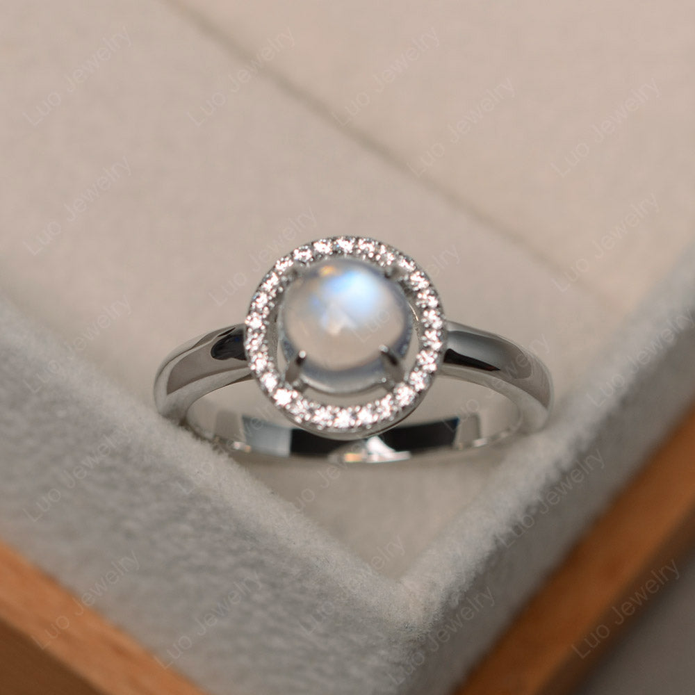 Moonstone Cabochon Halo Anillo