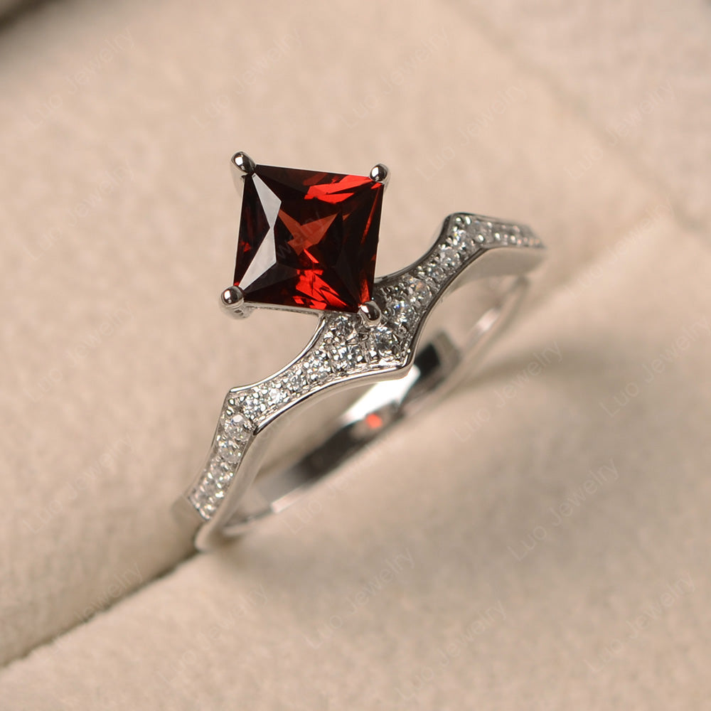 Vintage Kite Set Princess Cut Garnet Ring - LUO Jewelry