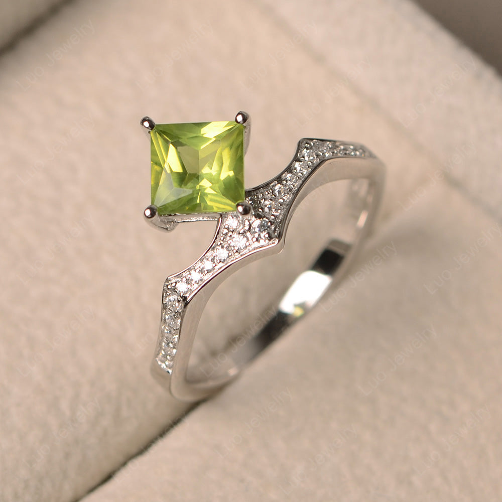 Vintage Kite Set Princess Cut Peridot Ring - LUO Jewelry