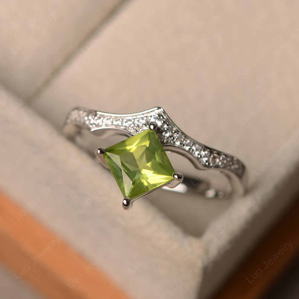 Vintage Kite Set Princess Cut Peridot Ring - LUO Jewelry