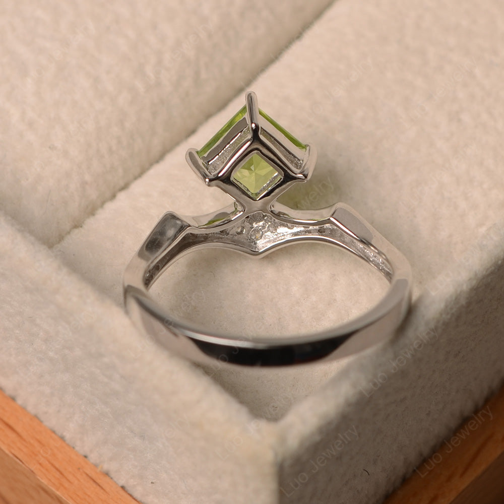 Vintage Kite Set Princess Cut Peridot Ring - LUO Jewelry
